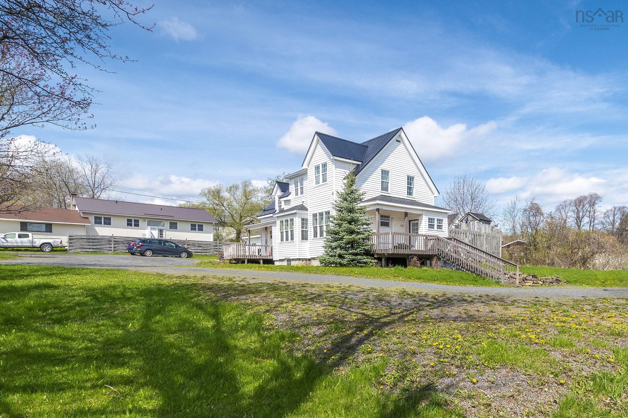 $425,000.00: 102 North Foord Street, Stellarton