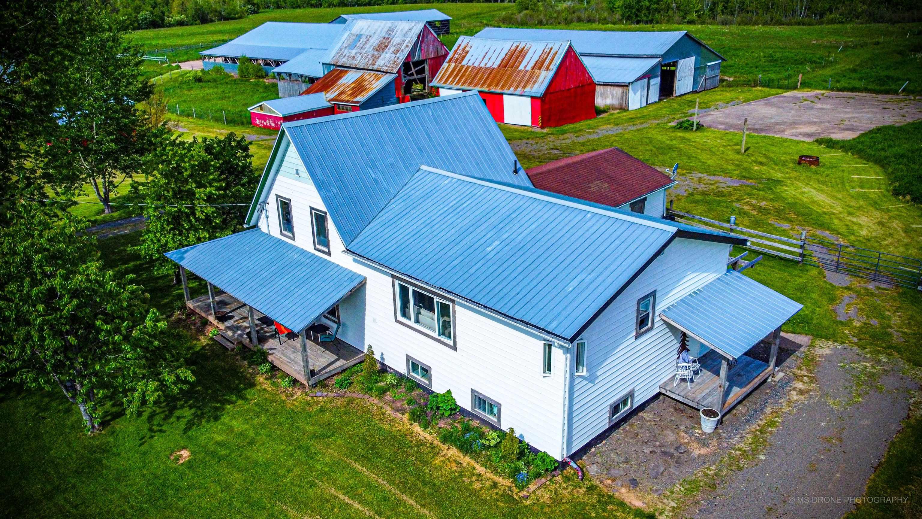 $659,900.00: 7729 Highway 321, Roslin
