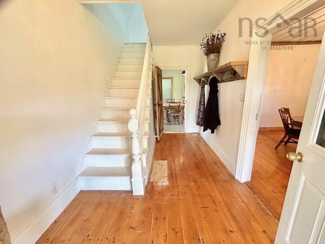 $659,900.00: 7729 Highway 321, Roslin