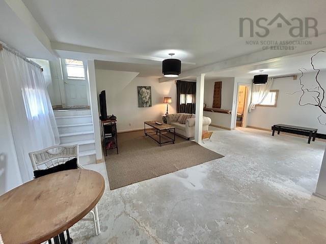 $659,900.00: 7729 Highway 321, Roslin