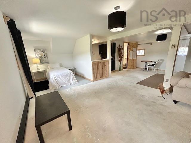 $659,900.00: 7729 Highway 321, Roslin