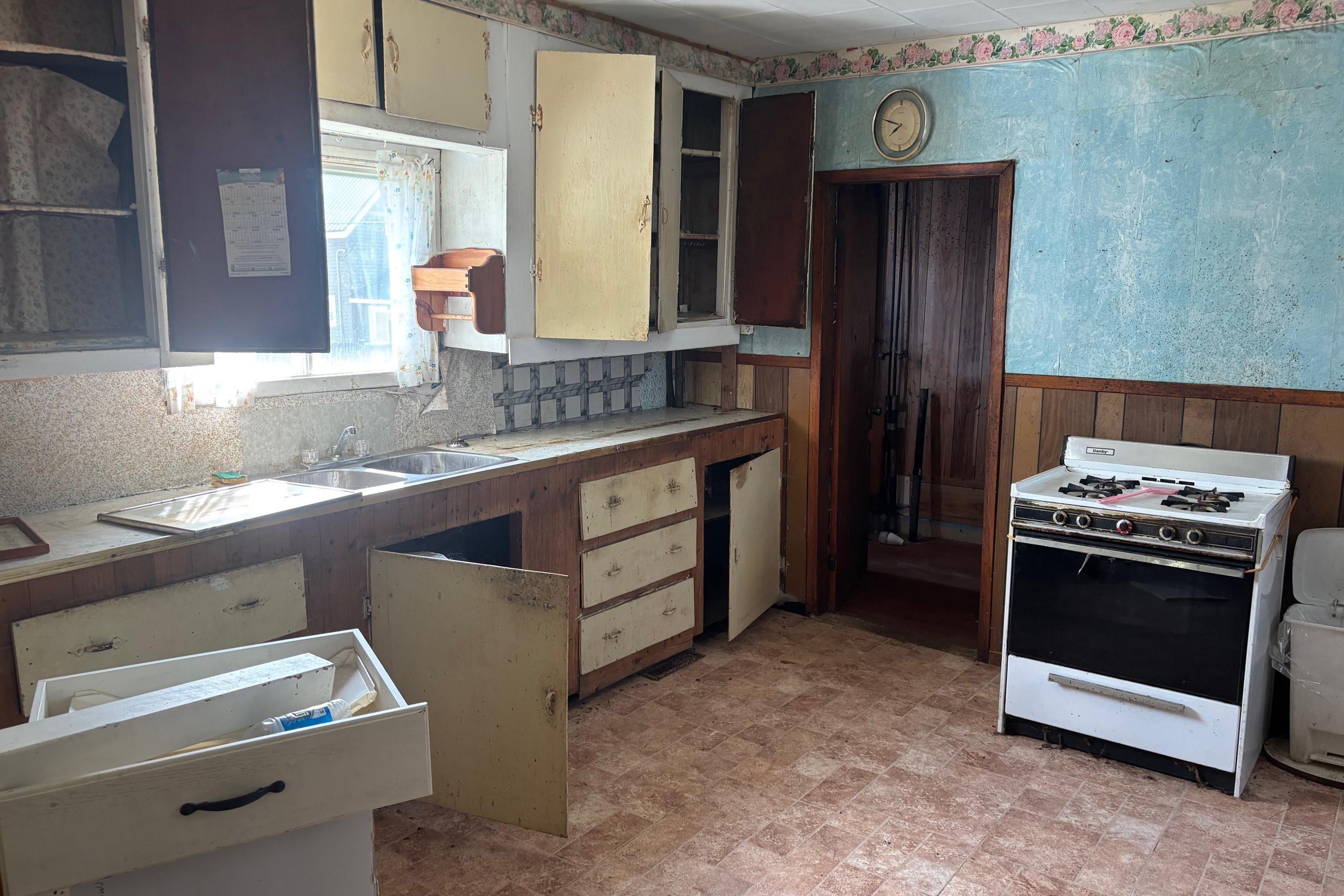 $69,900.00: 13 Erncliffe Street, Amherst