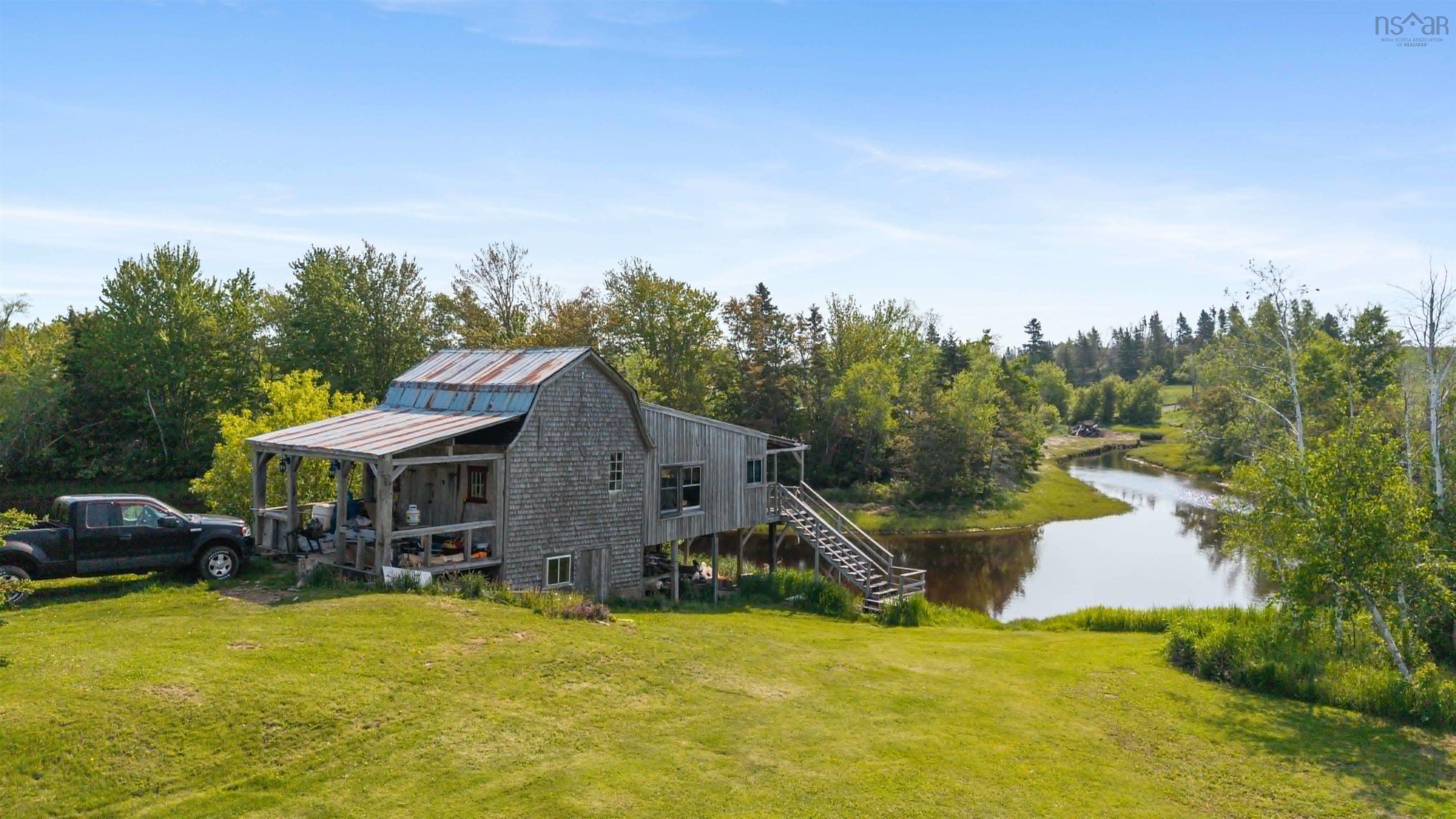 $549,000.00: 3914 Highway 6, Brule