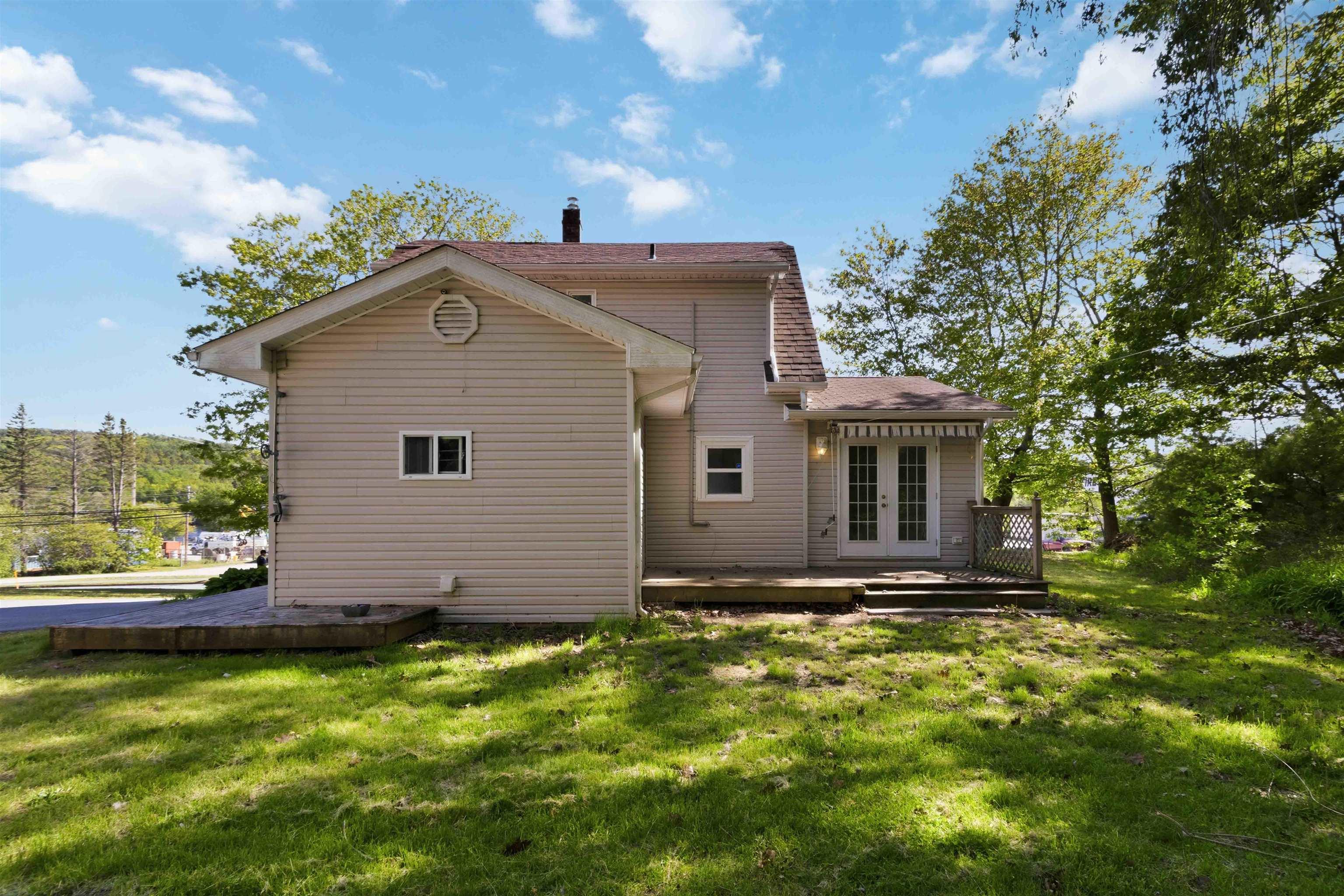 $349,900.00: 114 Lahave Street, Bridgewater