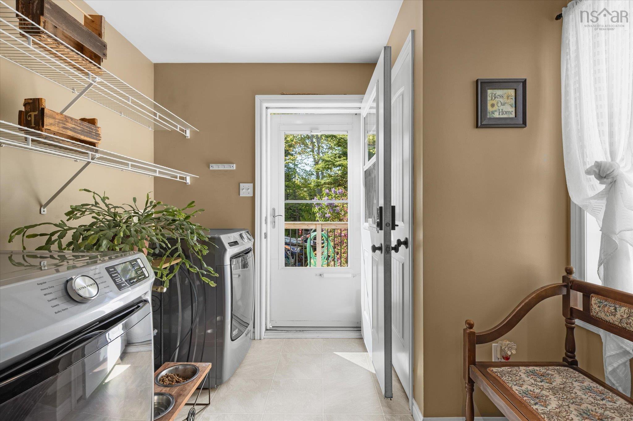 $649,999.00: 650 Sandy Point Road, Sandy Point