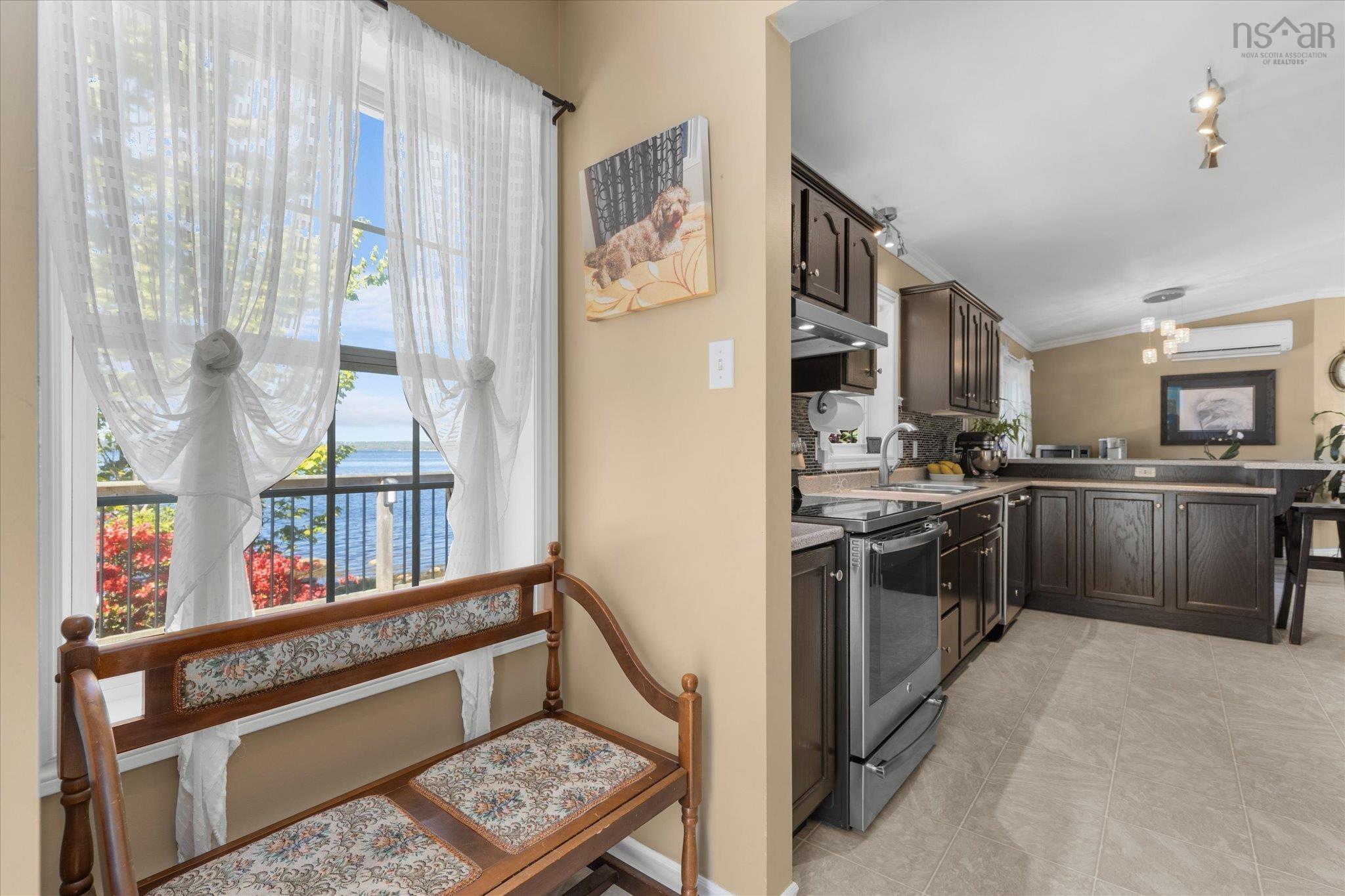 $649,999.00: 650 Sandy Point Road, Sandy Point
