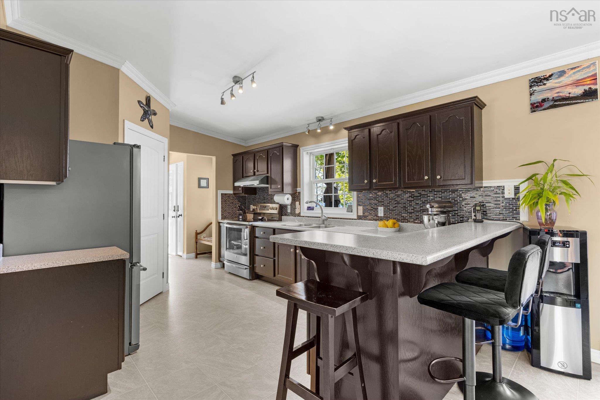 $649,999.00: 650 Sandy Point Road, Sandy Point