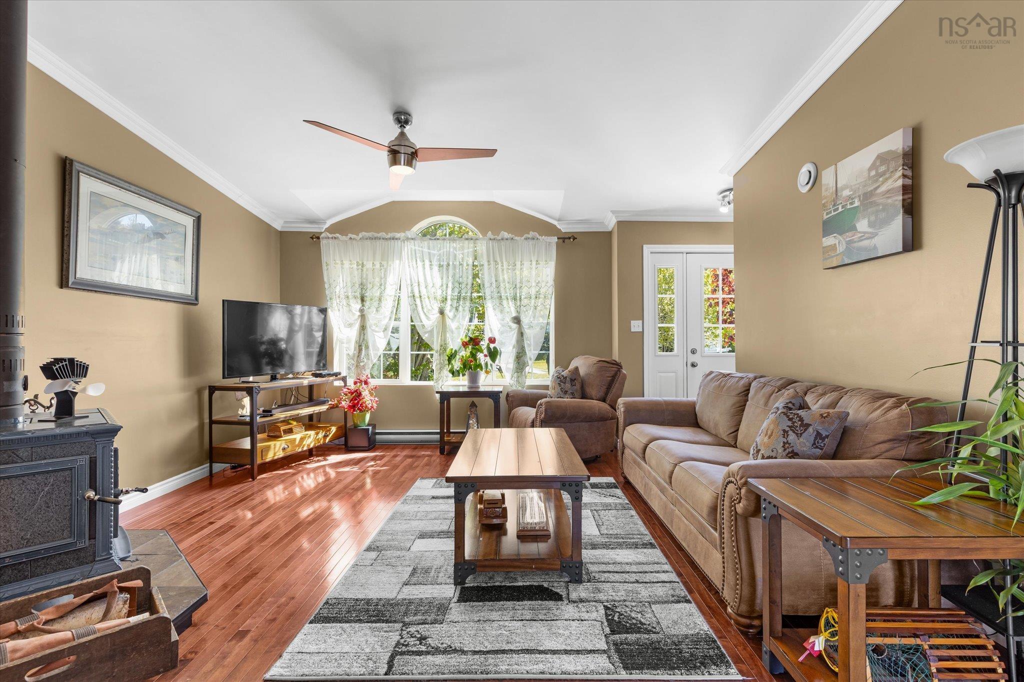 $649,999.00: 650 Sandy Point Road, Sandy Point