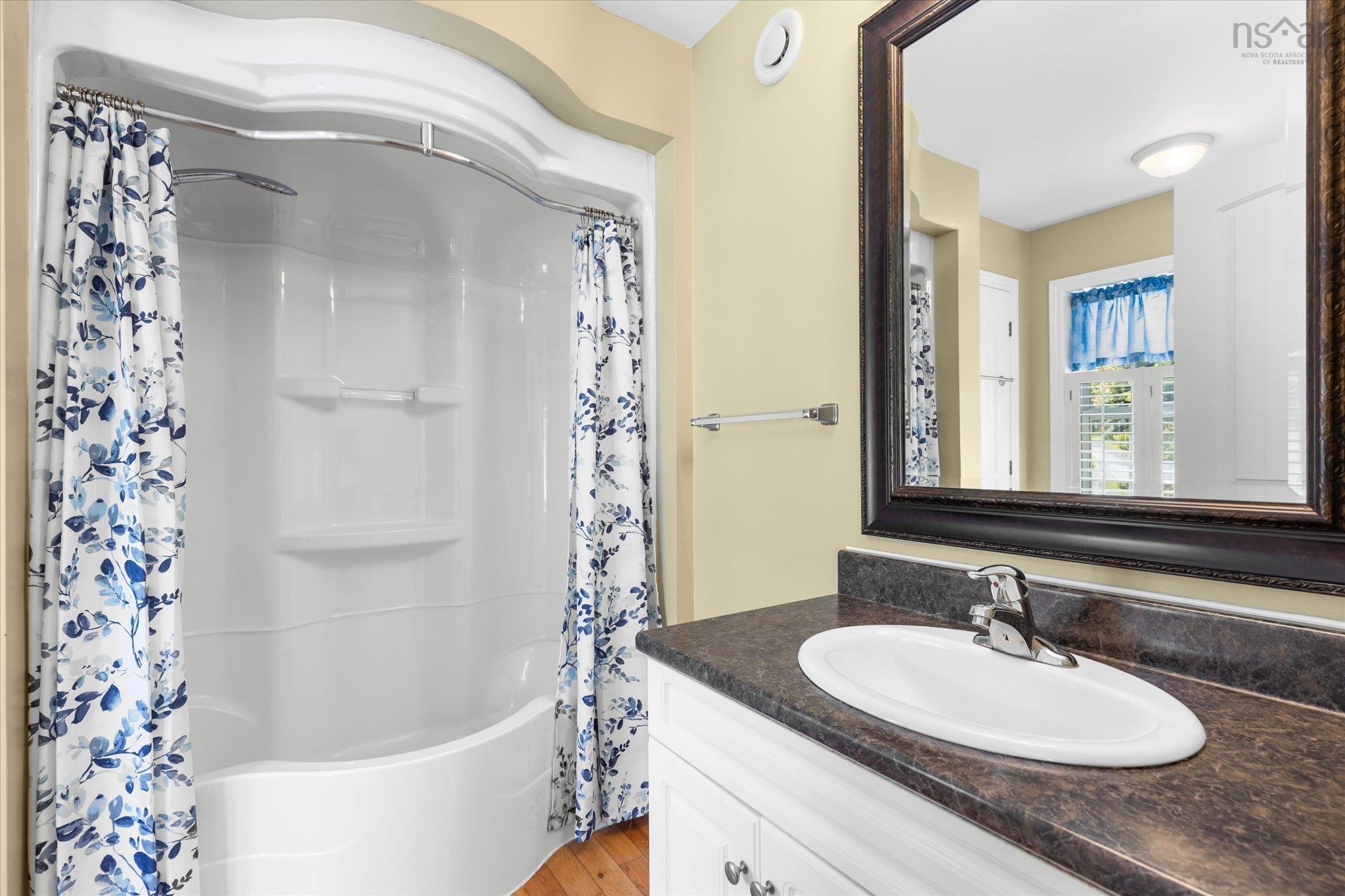 $649,999.00: 650 Sandy Point Road, Sandy Point