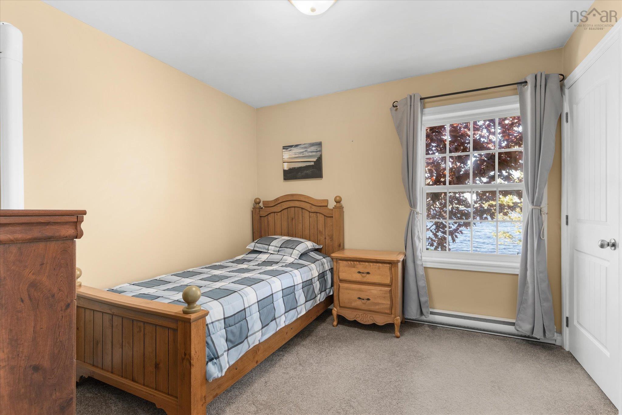 $649,999.00: 650 Sandy Point Road, Sandy Point