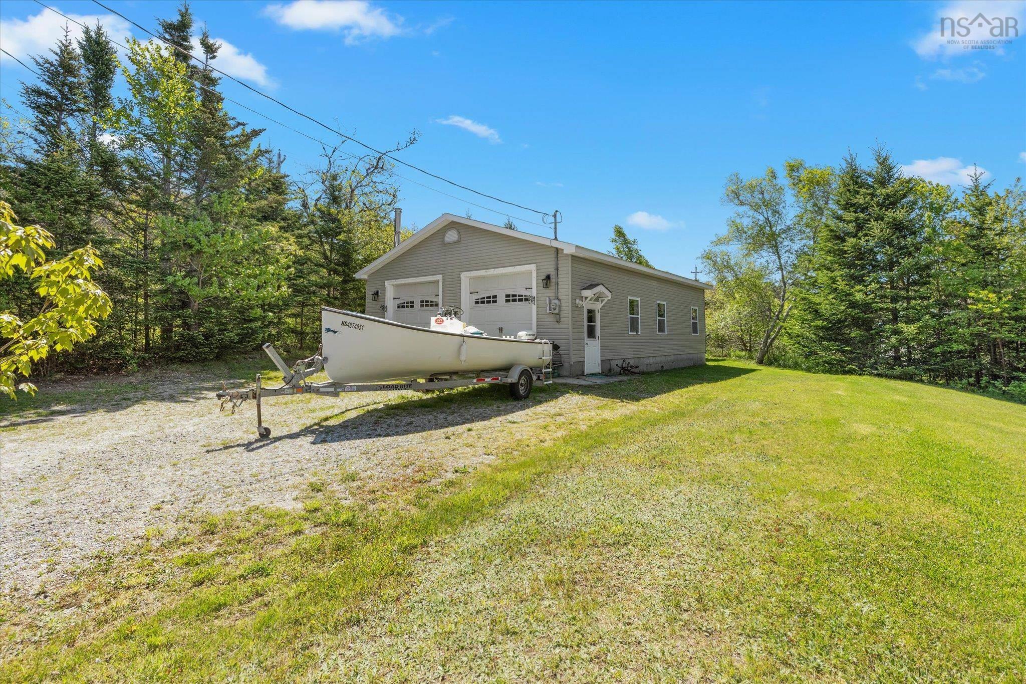 $649,999.00: 650 Sandy Point Road, Sandy Point