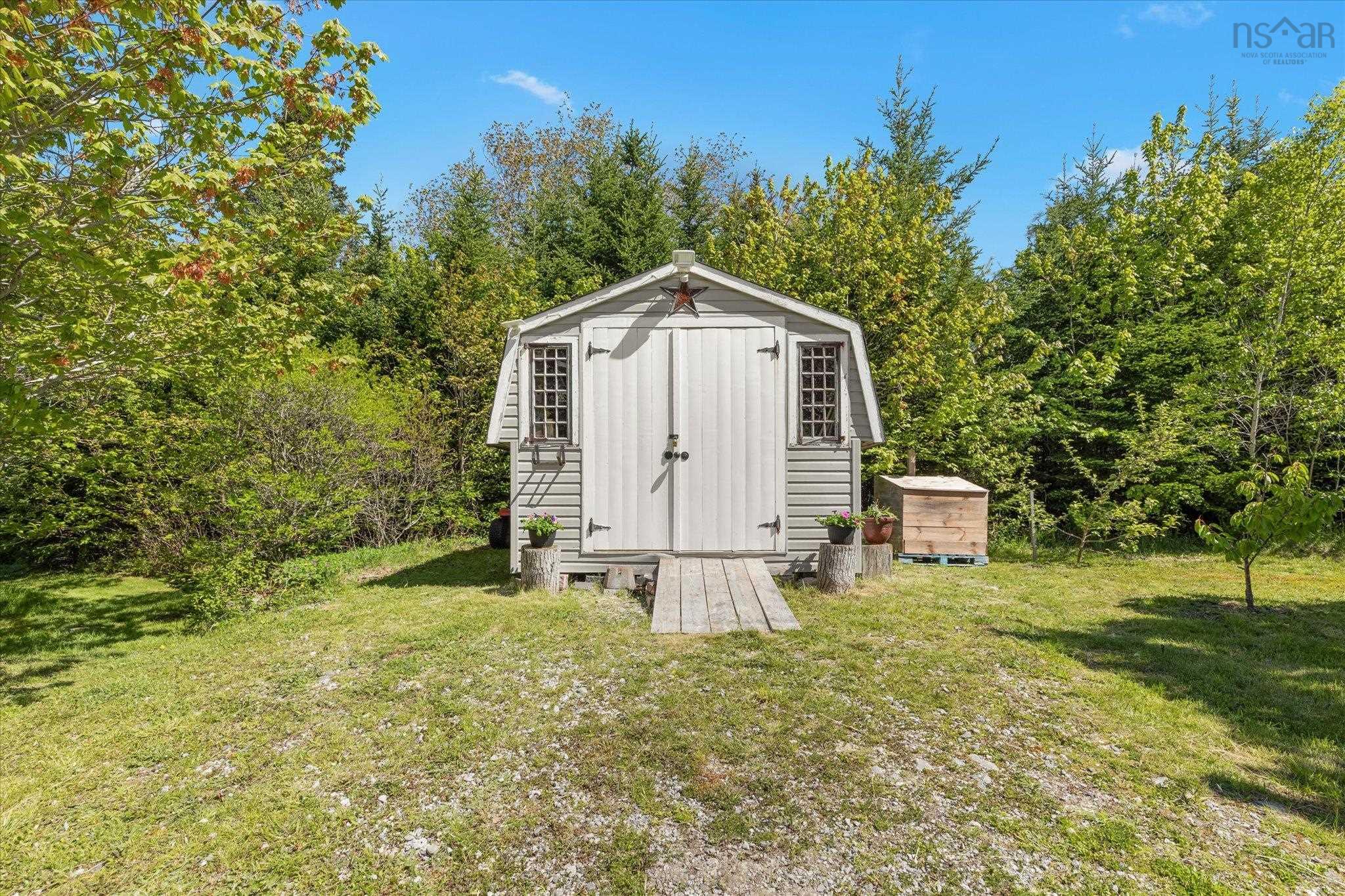 $649,999.00: 650 Sandy Point Road, Sandy Point