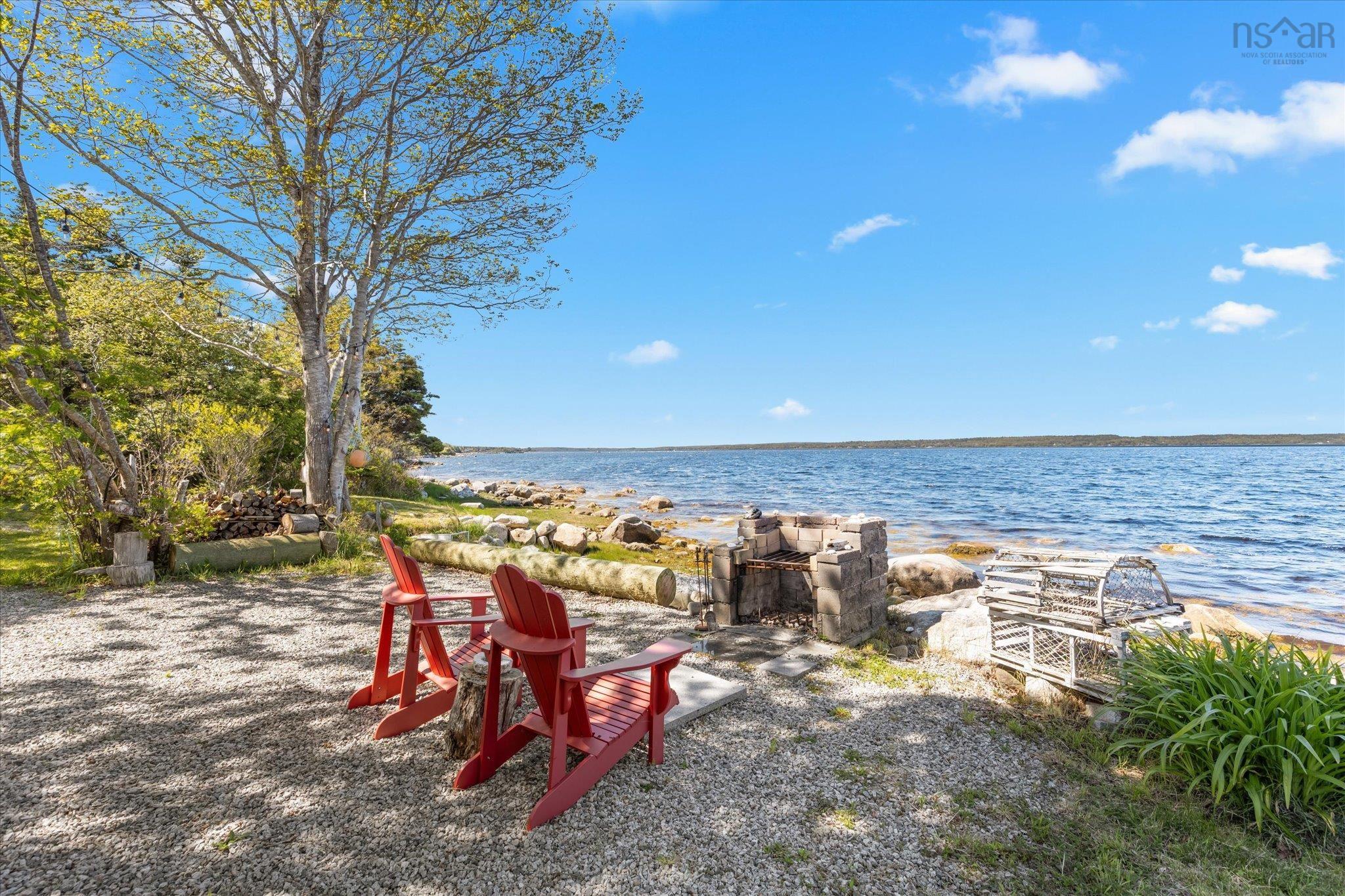 $649,999.00: 650 Sandy Point Road, Sandy Point