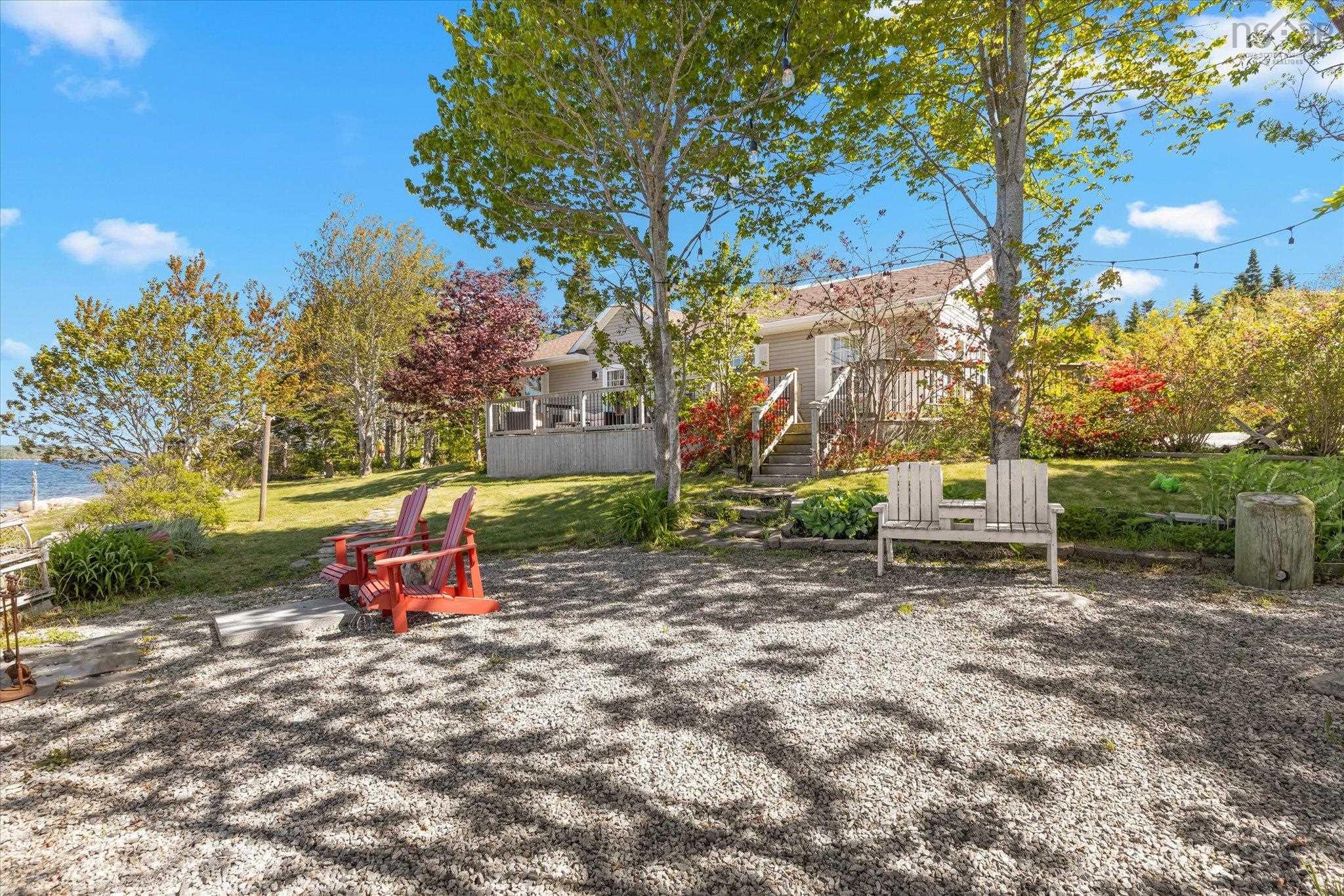 $649,999.00: 650 Sandy Point Road, Sandy Point