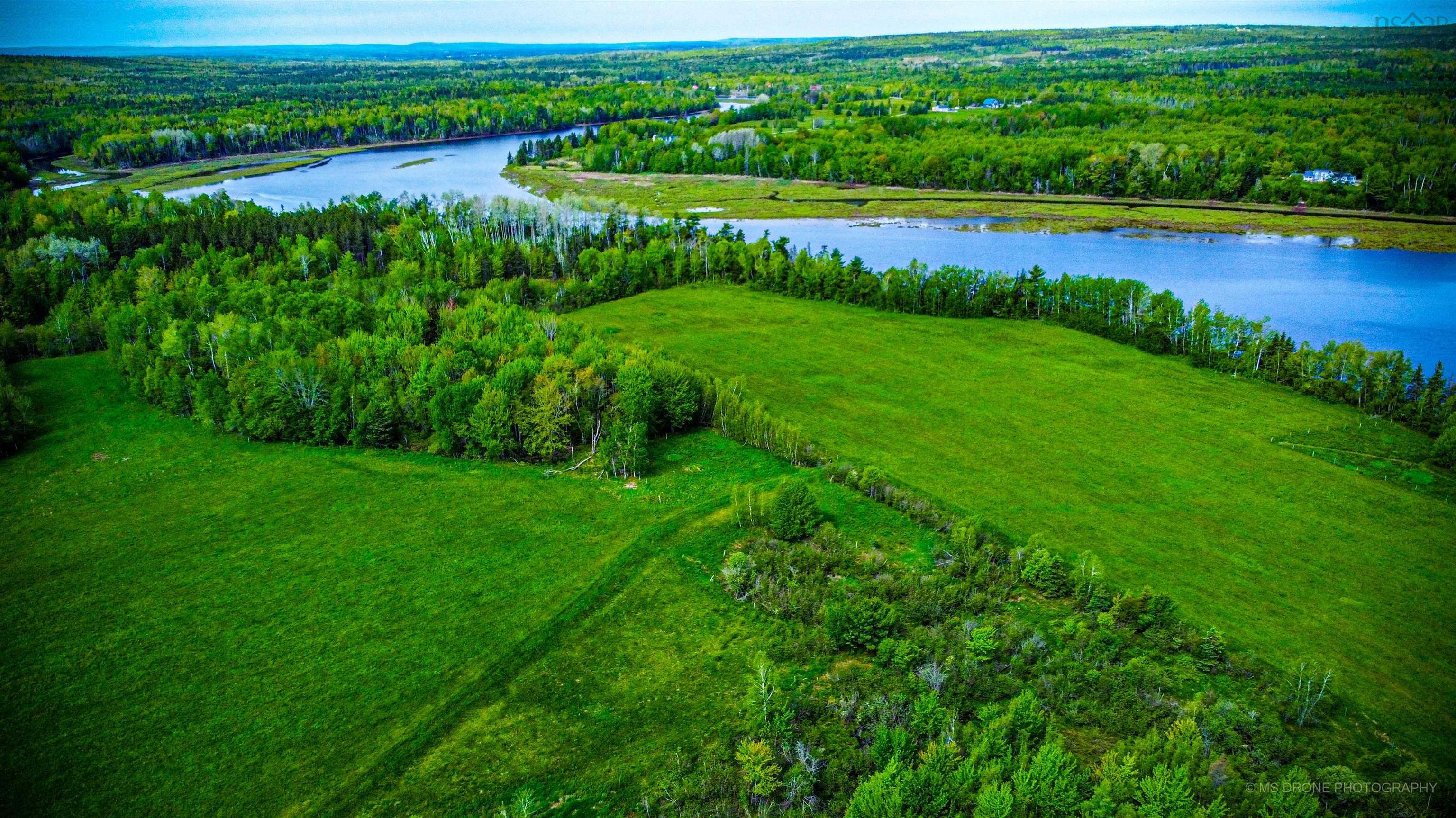 $659,900.00: 7729 Highway 321, Roslin