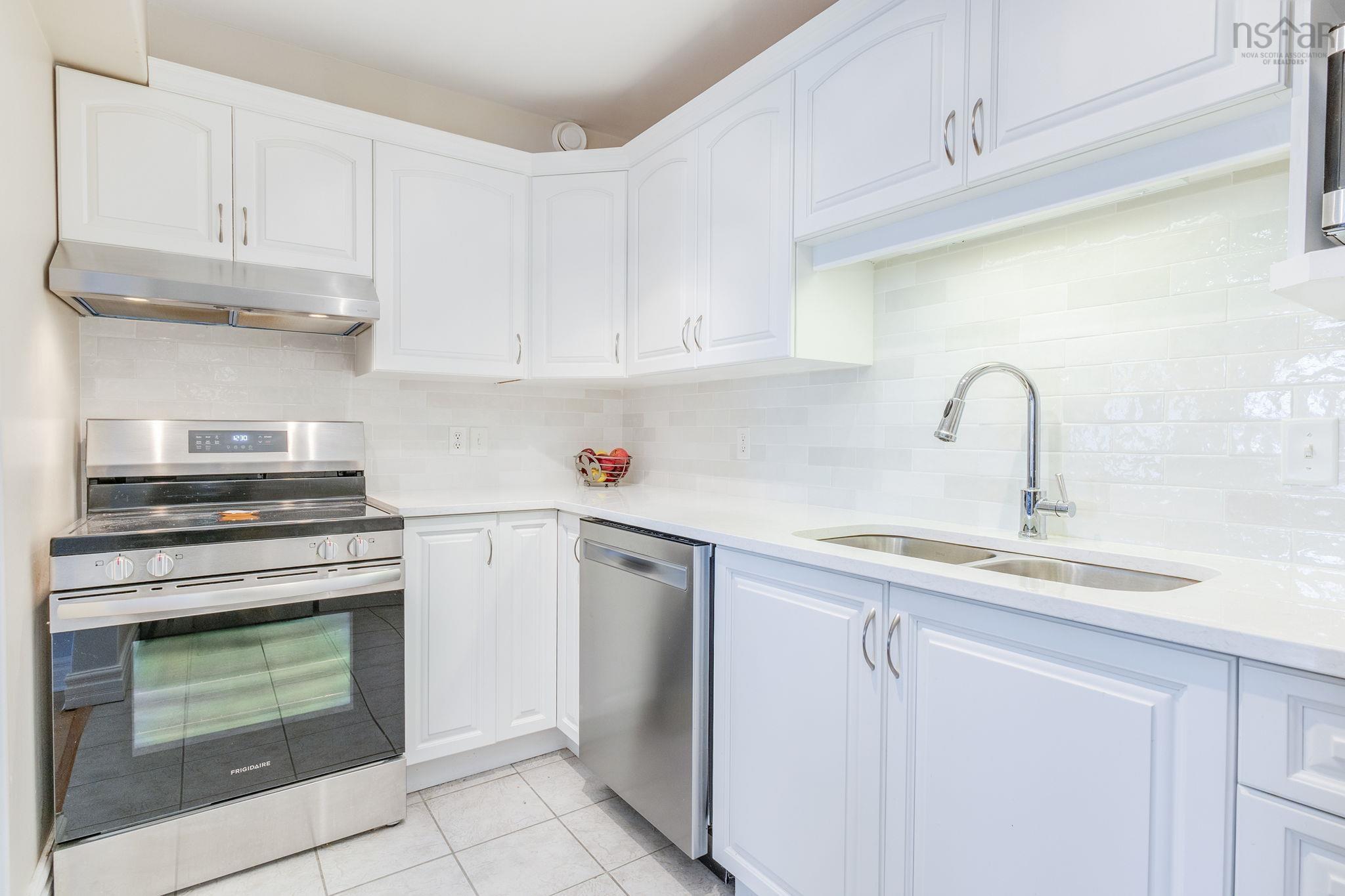 311 115 Ochterloney Street, Dartmouth, NS (MLS 202613676)