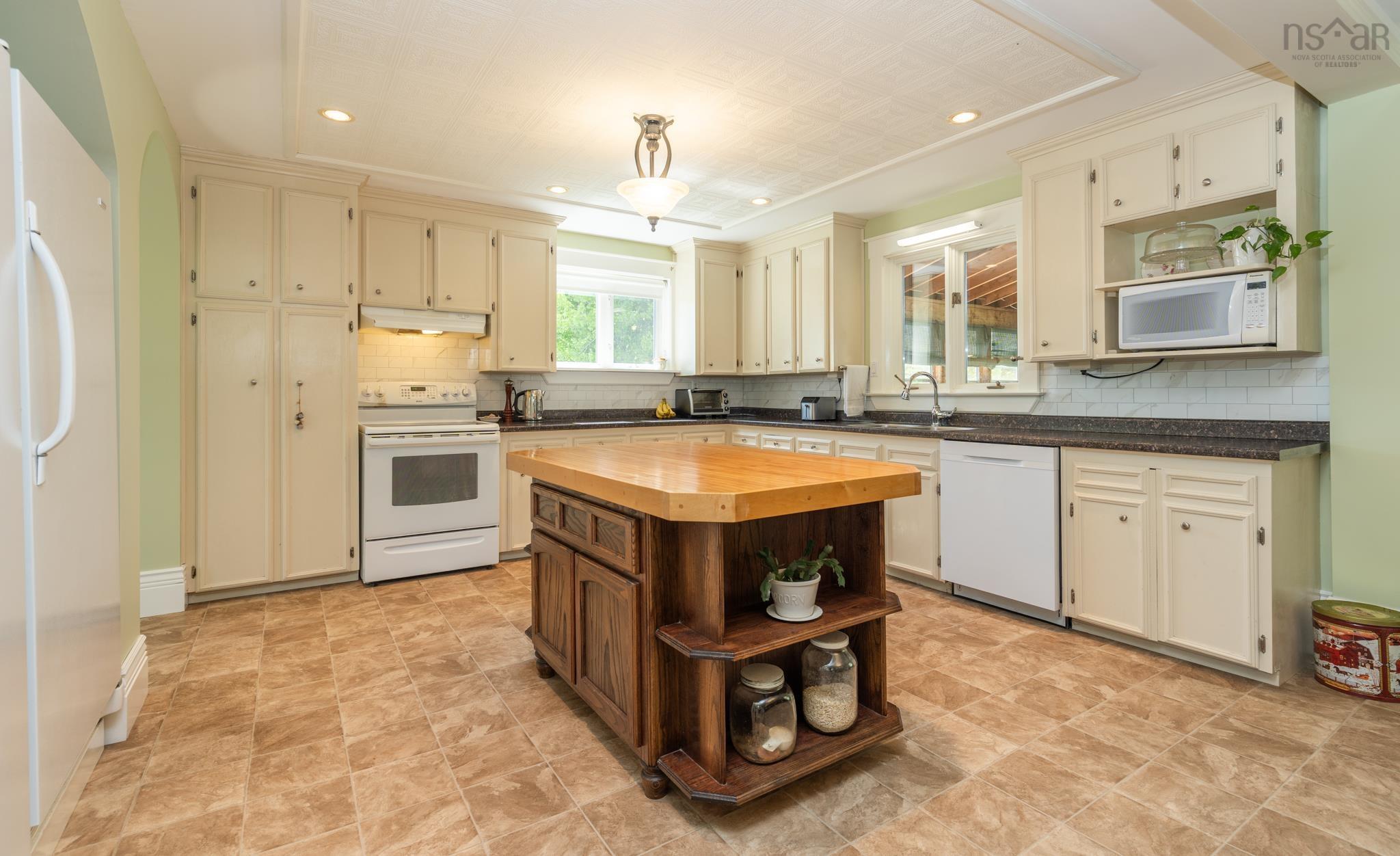 $334,900.00: 41 De La Tete De La Pre, Abrams River
