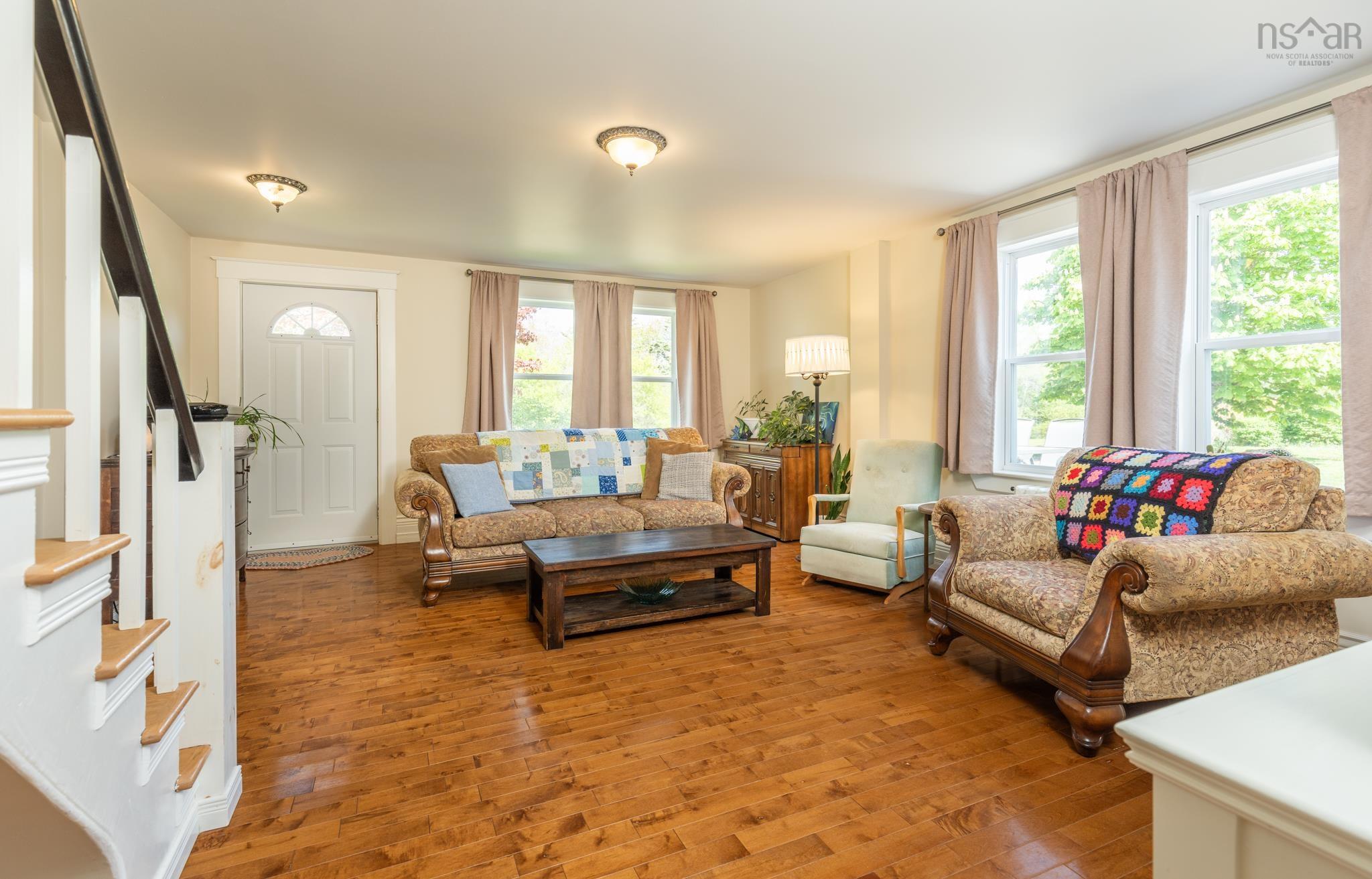 $334,900.00: 41 De La Tete De La Pre, Abrams River