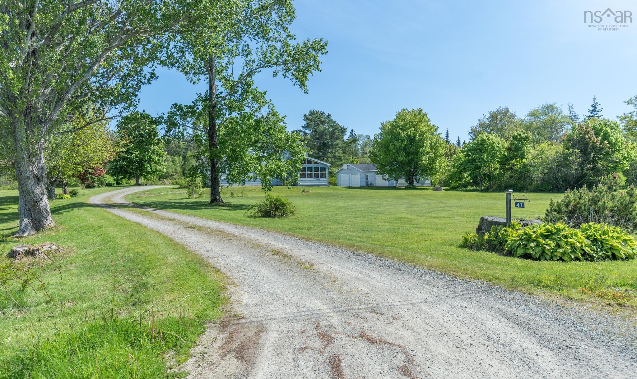 $334,900.00: 41 De La Tete De La Pre, Abrams River
