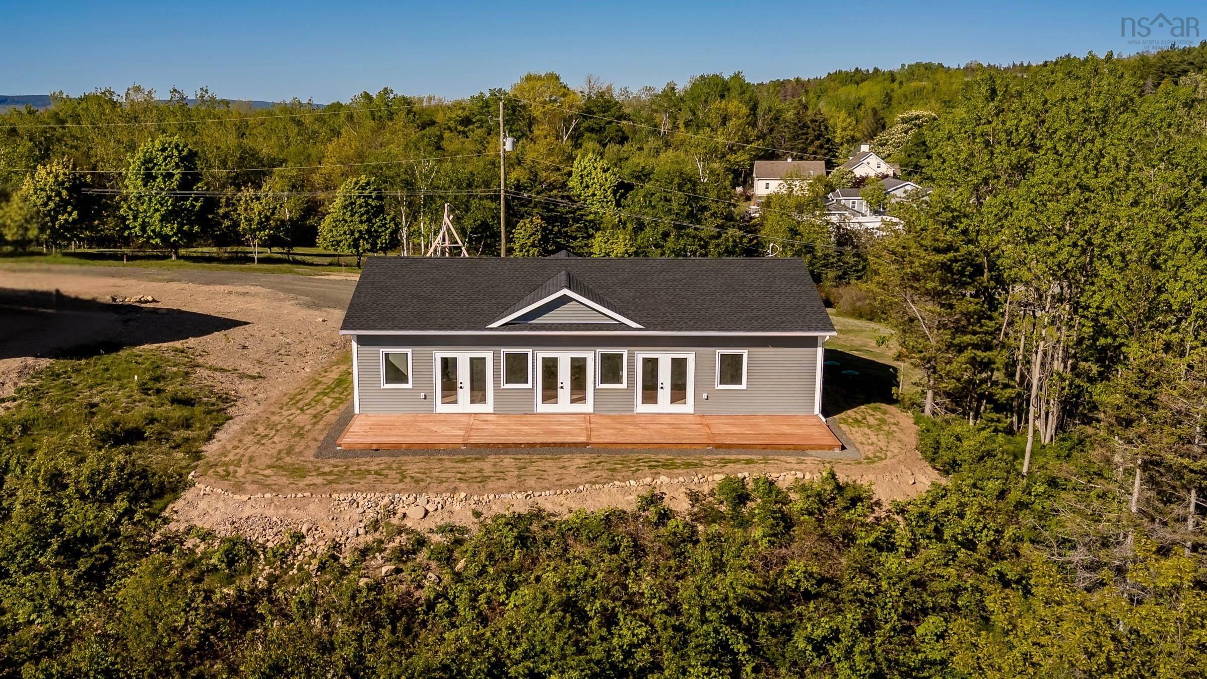 $595,000.00: 41 Colonial Arms Drive, Deep Brook
