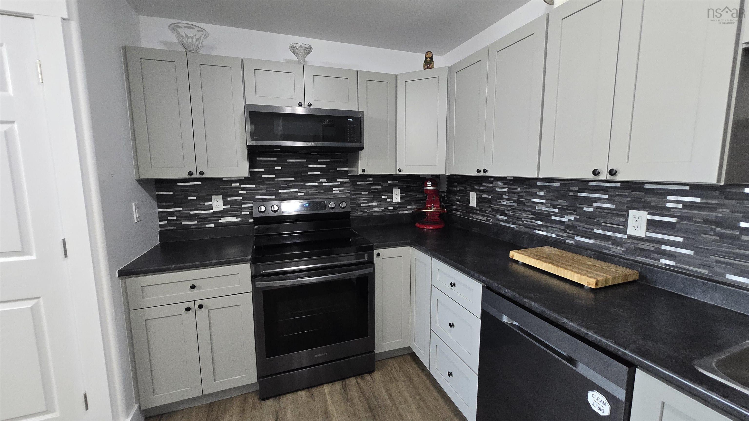 $318,500.00: 333 Nichols Avenue, North Kentville