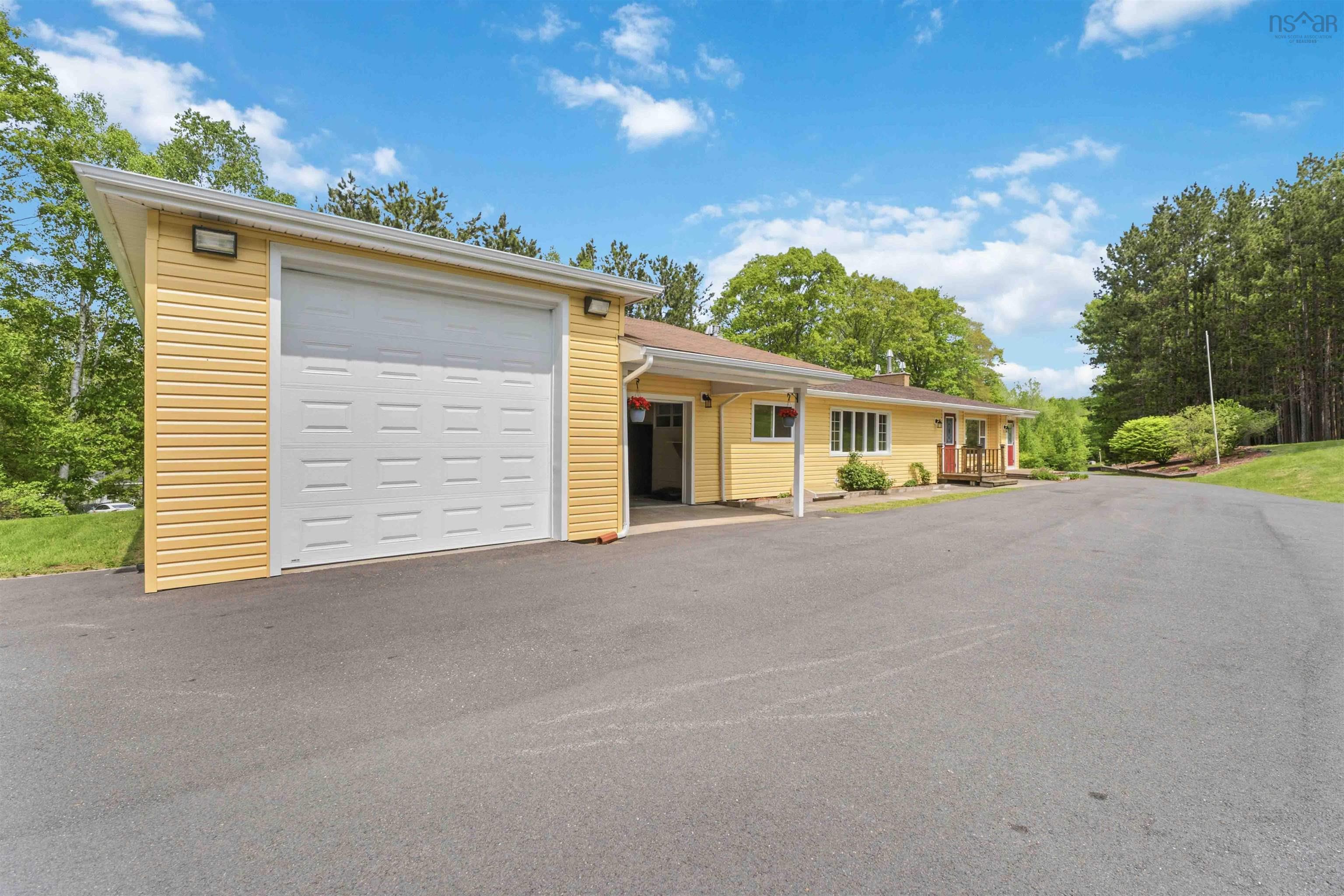 $1,100,000.00: 34 Palmer Lake Drive, Windsor Forks