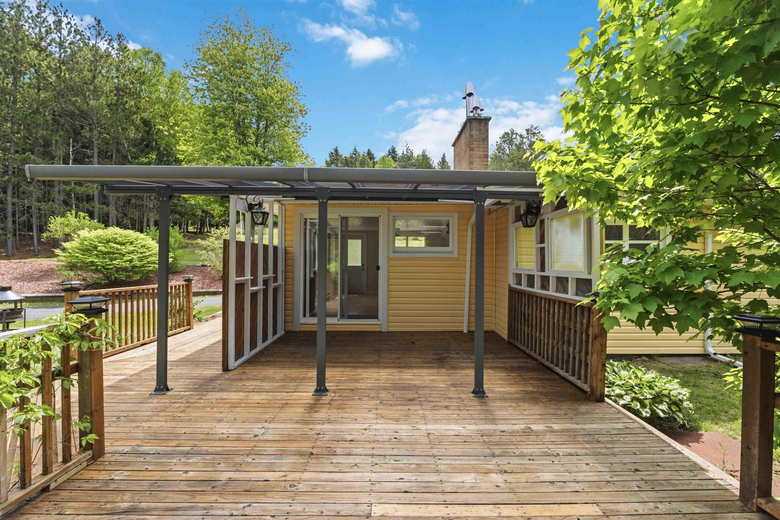 $1,100,000.00: 34 Palmer Lake Drive, Windsor Forks