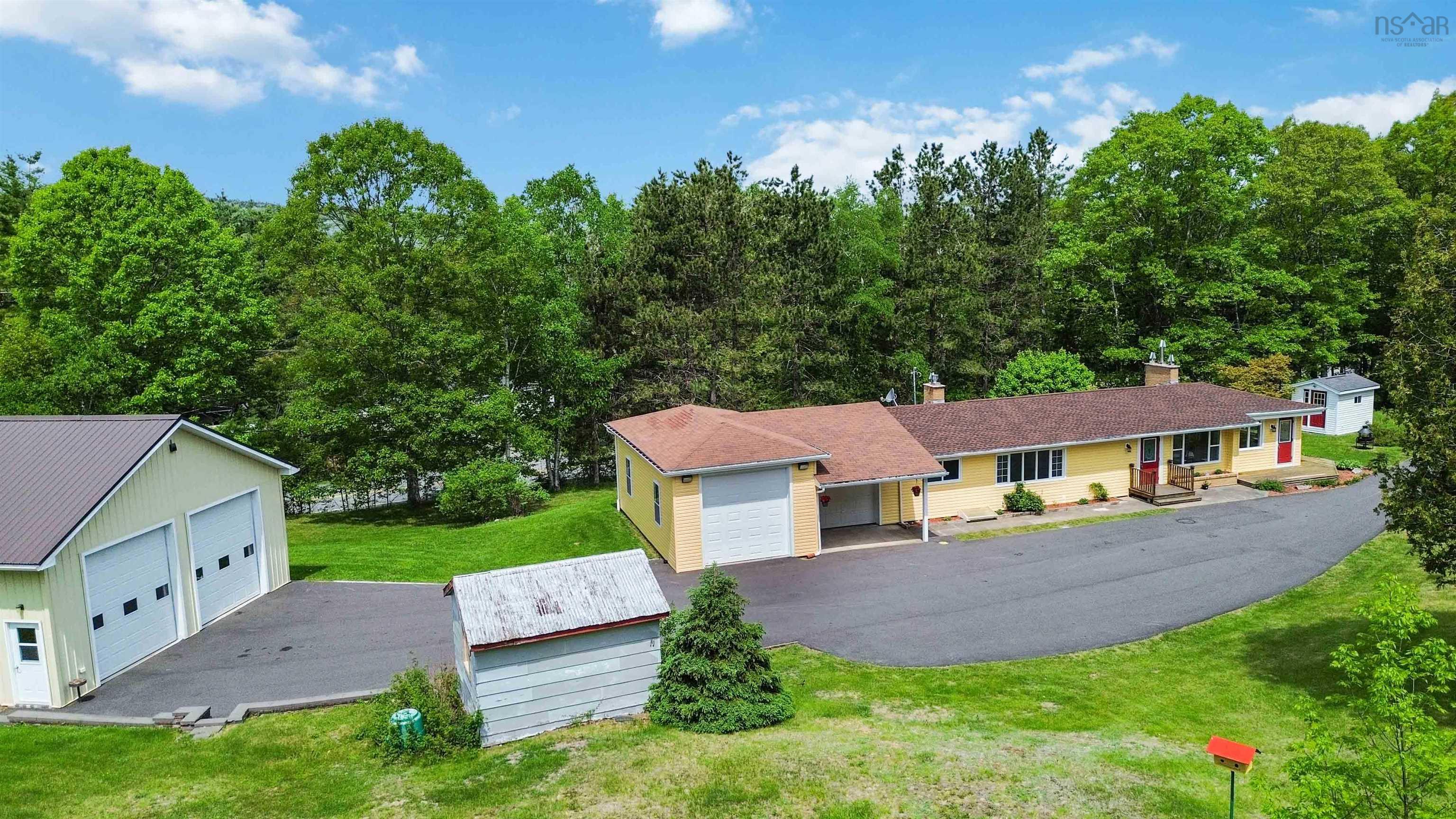 $1,100,000.00: 34 Palmer Lake Drive, Windsor Forks