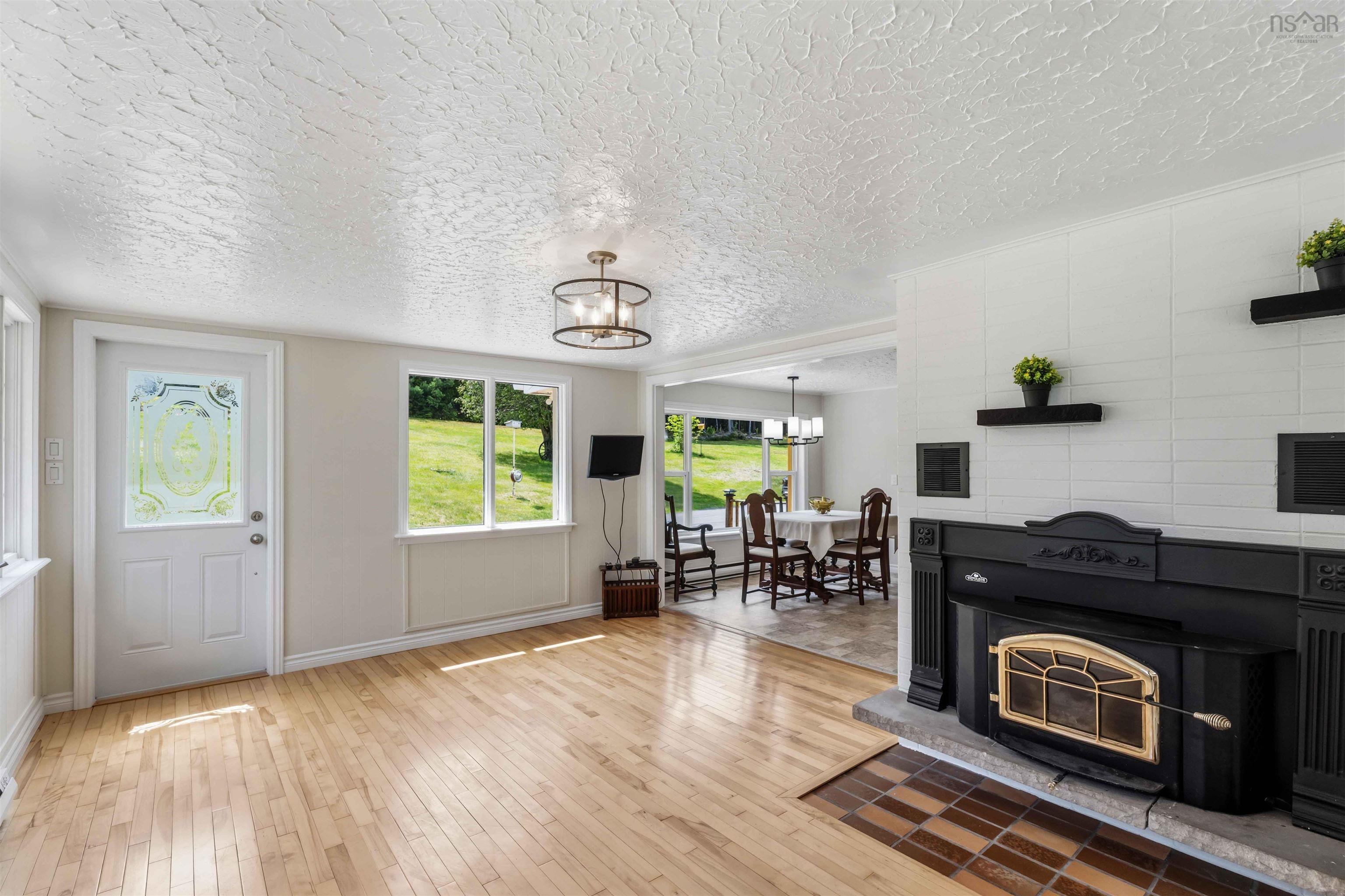 $1,100,000.00: 34 Palmer Lake Drive, Windsor Forks