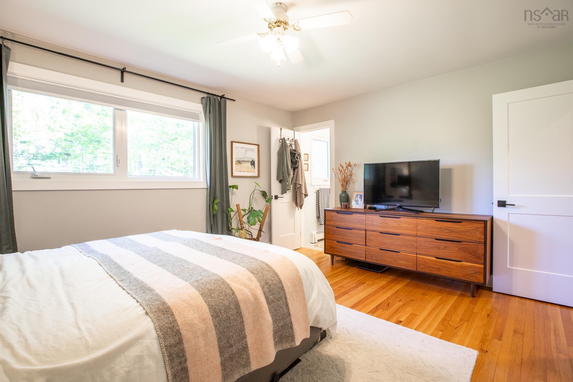 17 Hillwood Crescent, Clayton Park, NS (MLS 202613699)