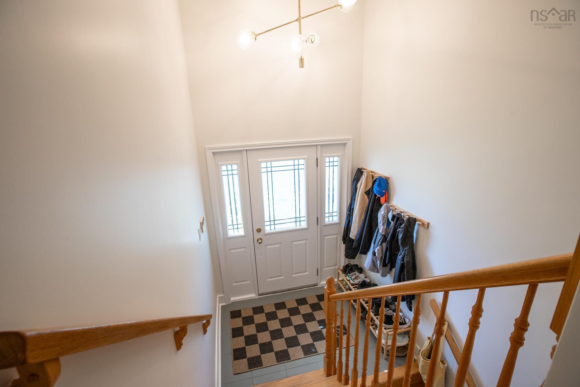 17 Hillwood Crescent, Clayton Park, NS (MLS 202613699)