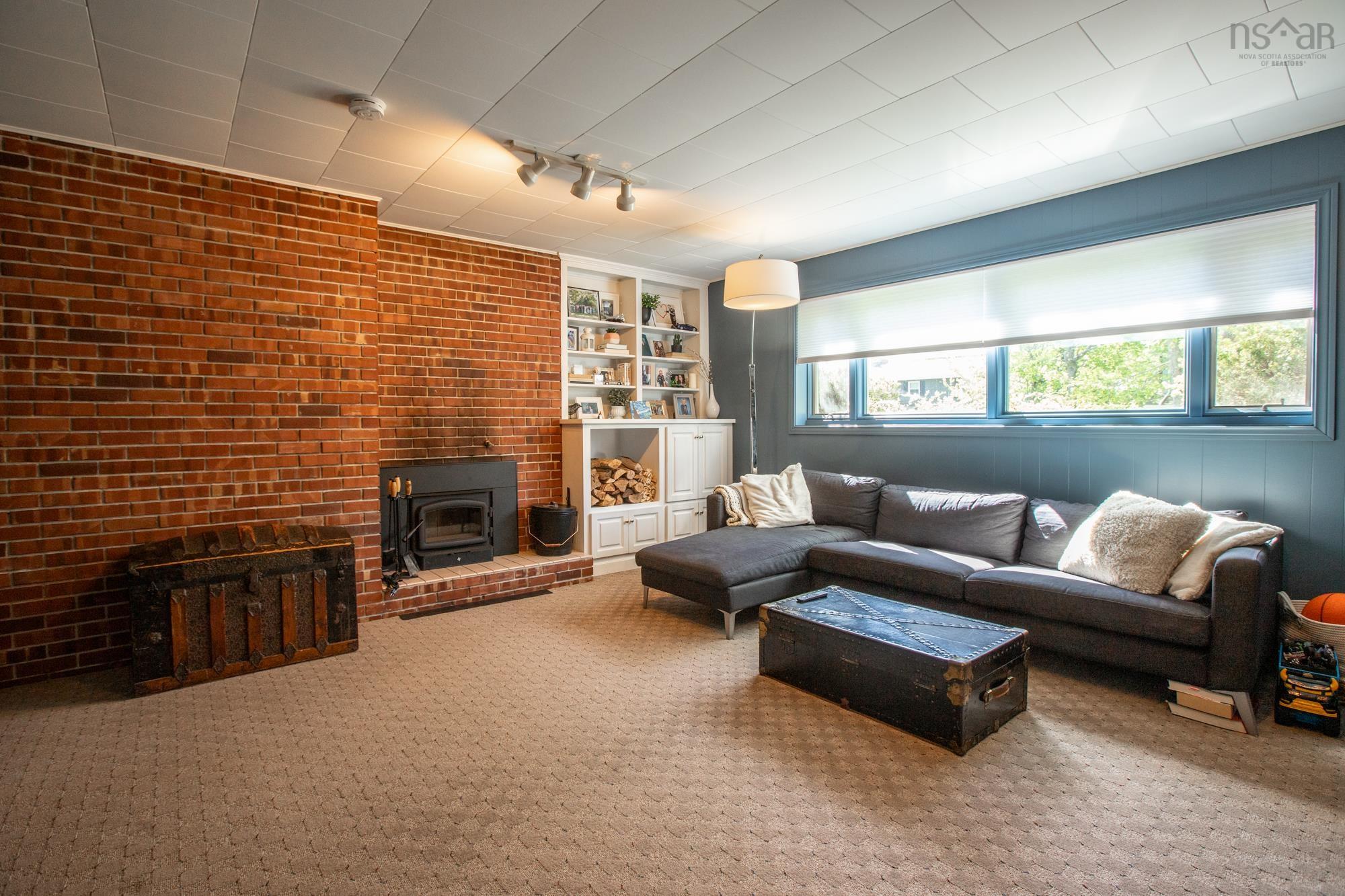 17 Hillwood Crescent, Clayton Park, NS (MLS 202613699)