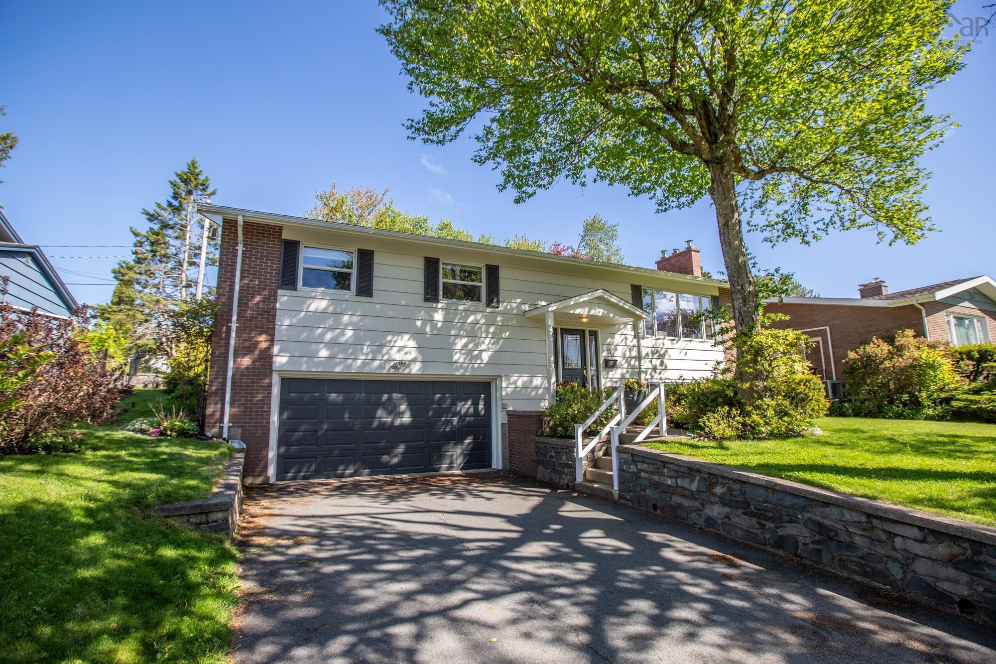 17 Hillwood Crescent, Clayton Park, NS (MLS 202613699)