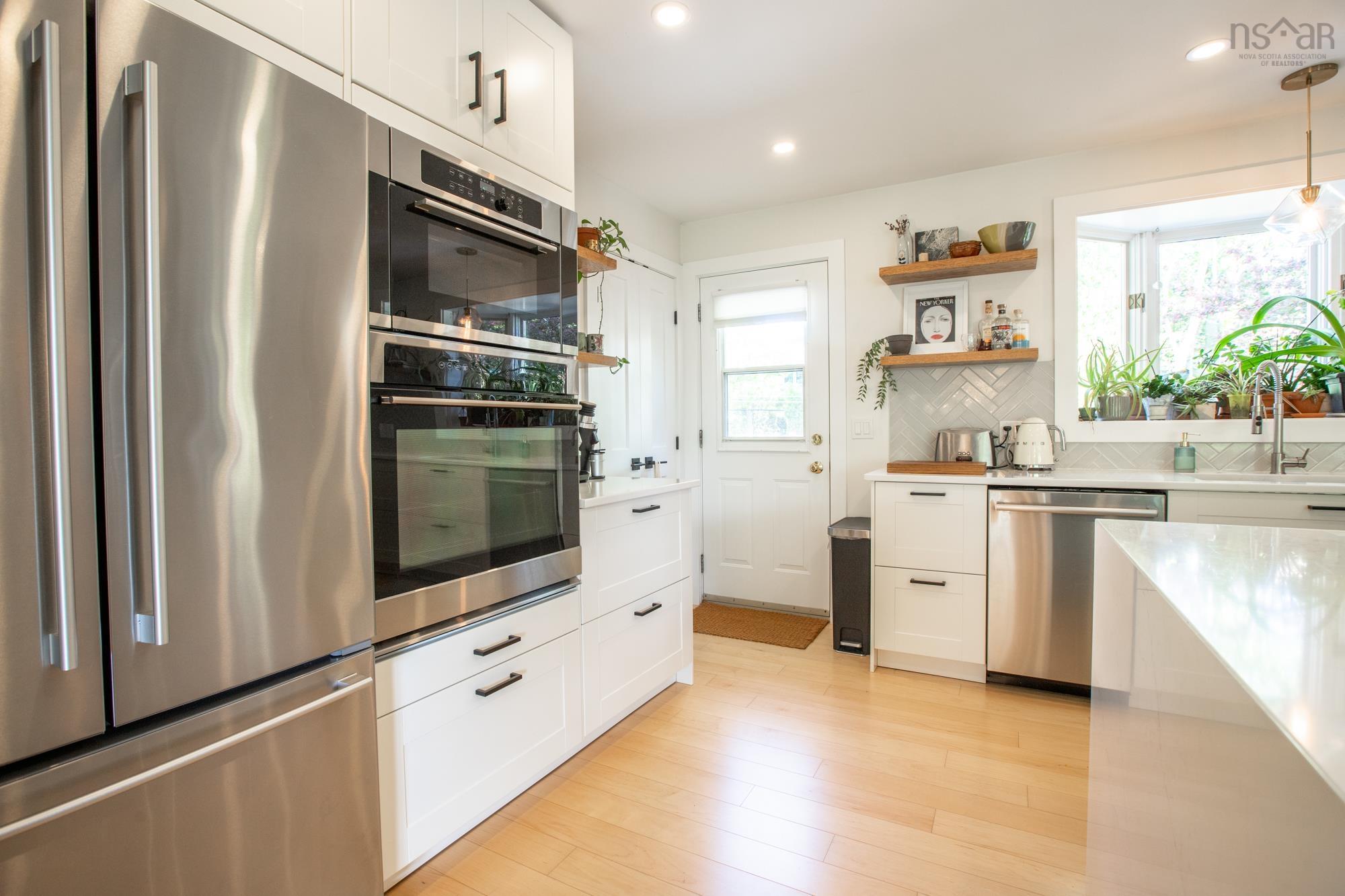 17 Hillwood Crescent, Clayton Park, NS (MLS 202613699)