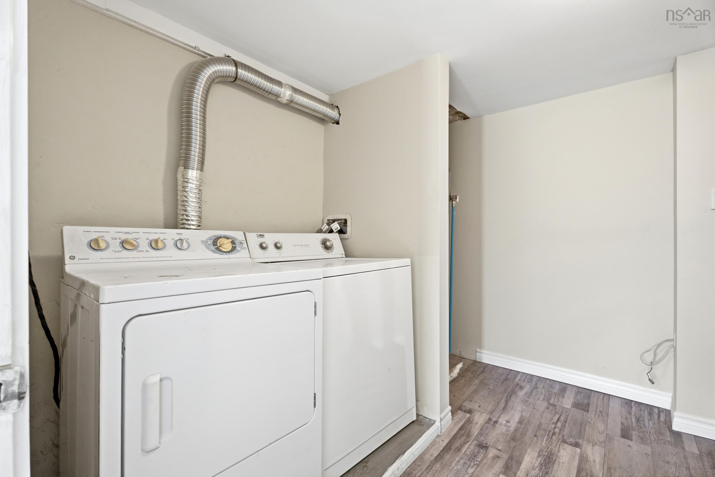 $475,000.00: 127 Crescent Drive, New Minas