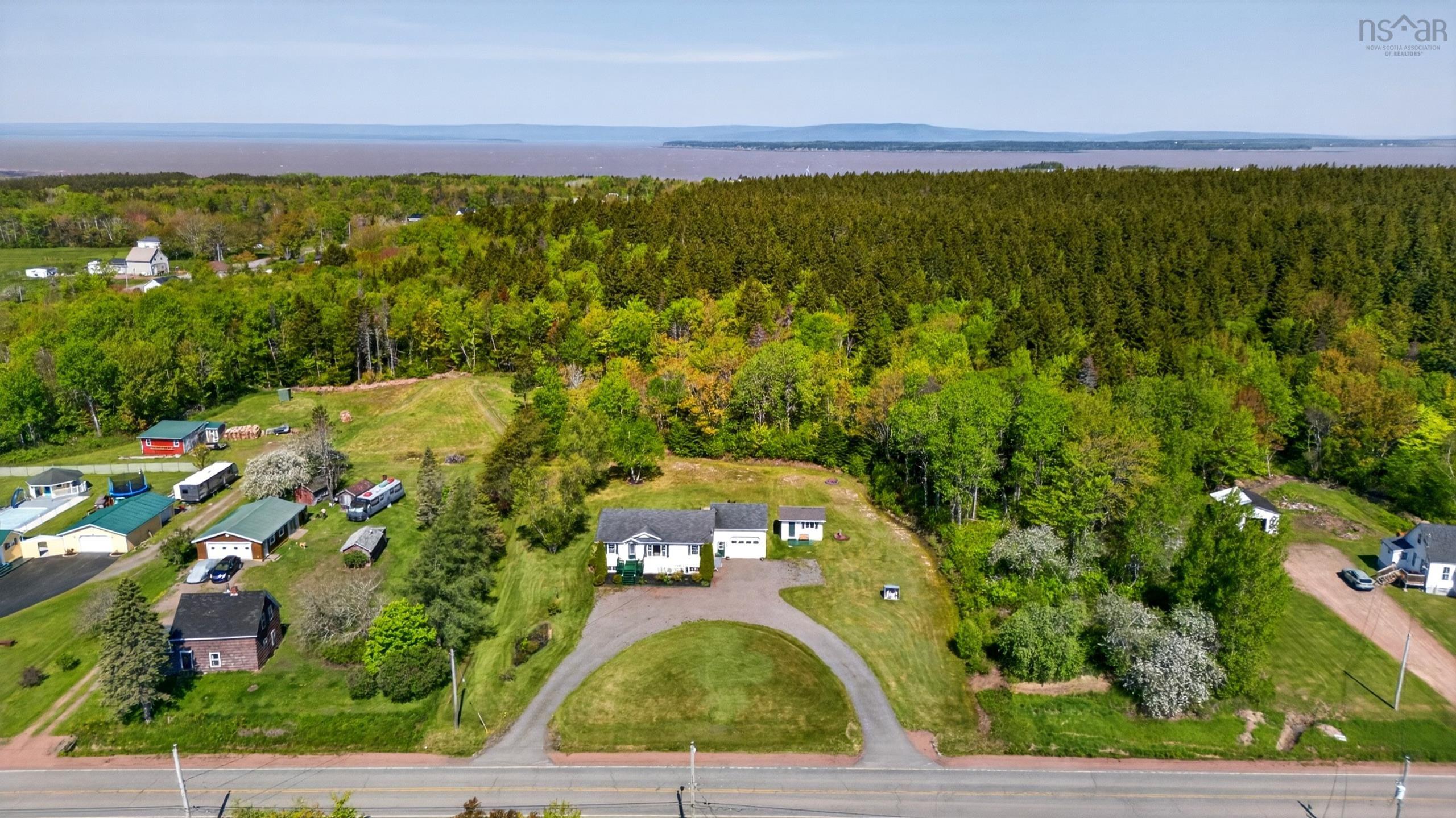 $364,500.00: 315 HIGHWAY 242, Joggins