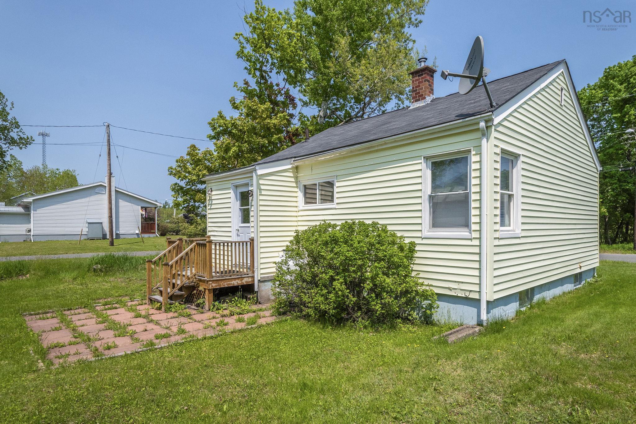 $169,000.00: 69 Cambey Avenue, Stellarton
