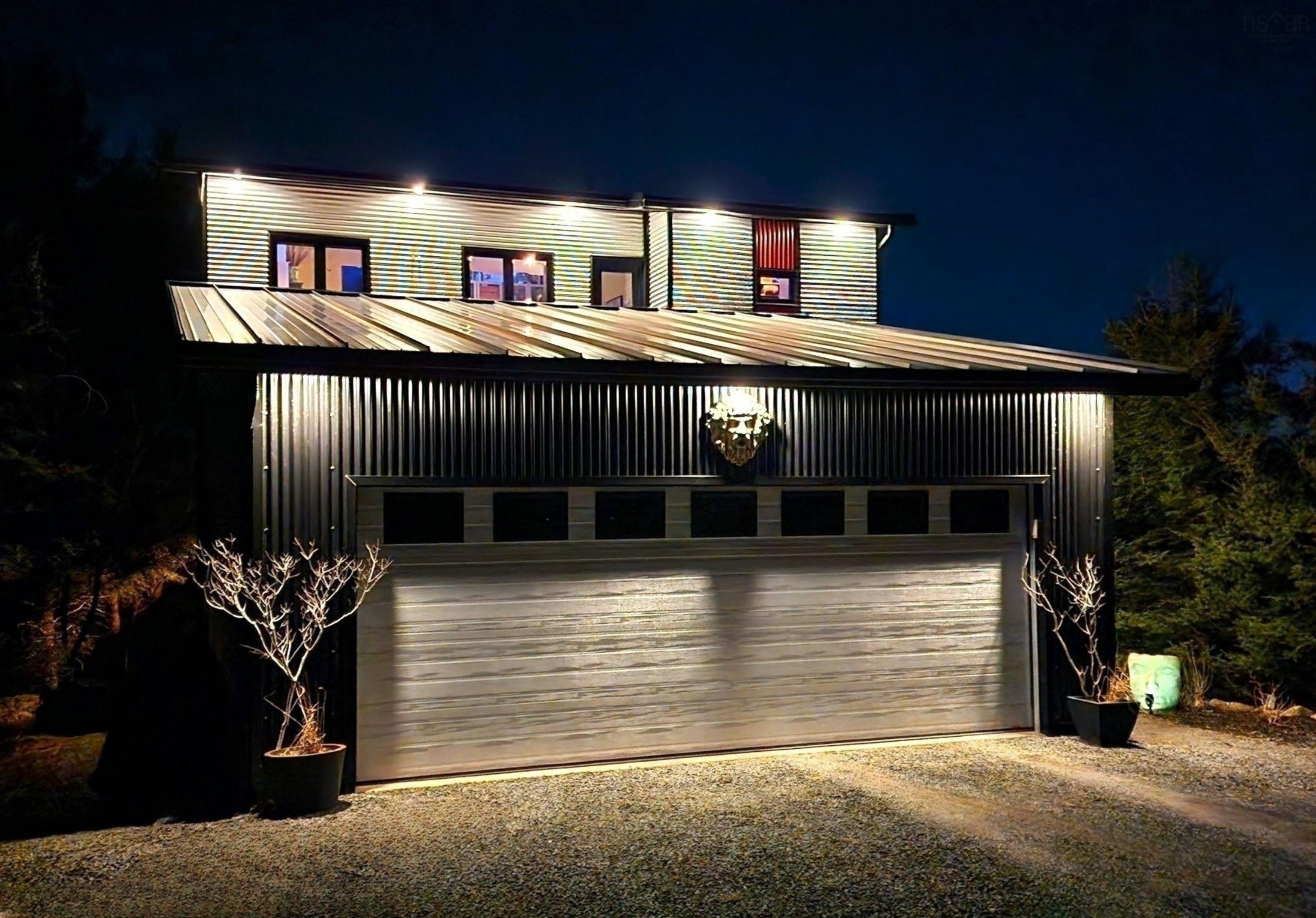 $1,295,000.00: 66 Beach Hill Road, Kingsburg
