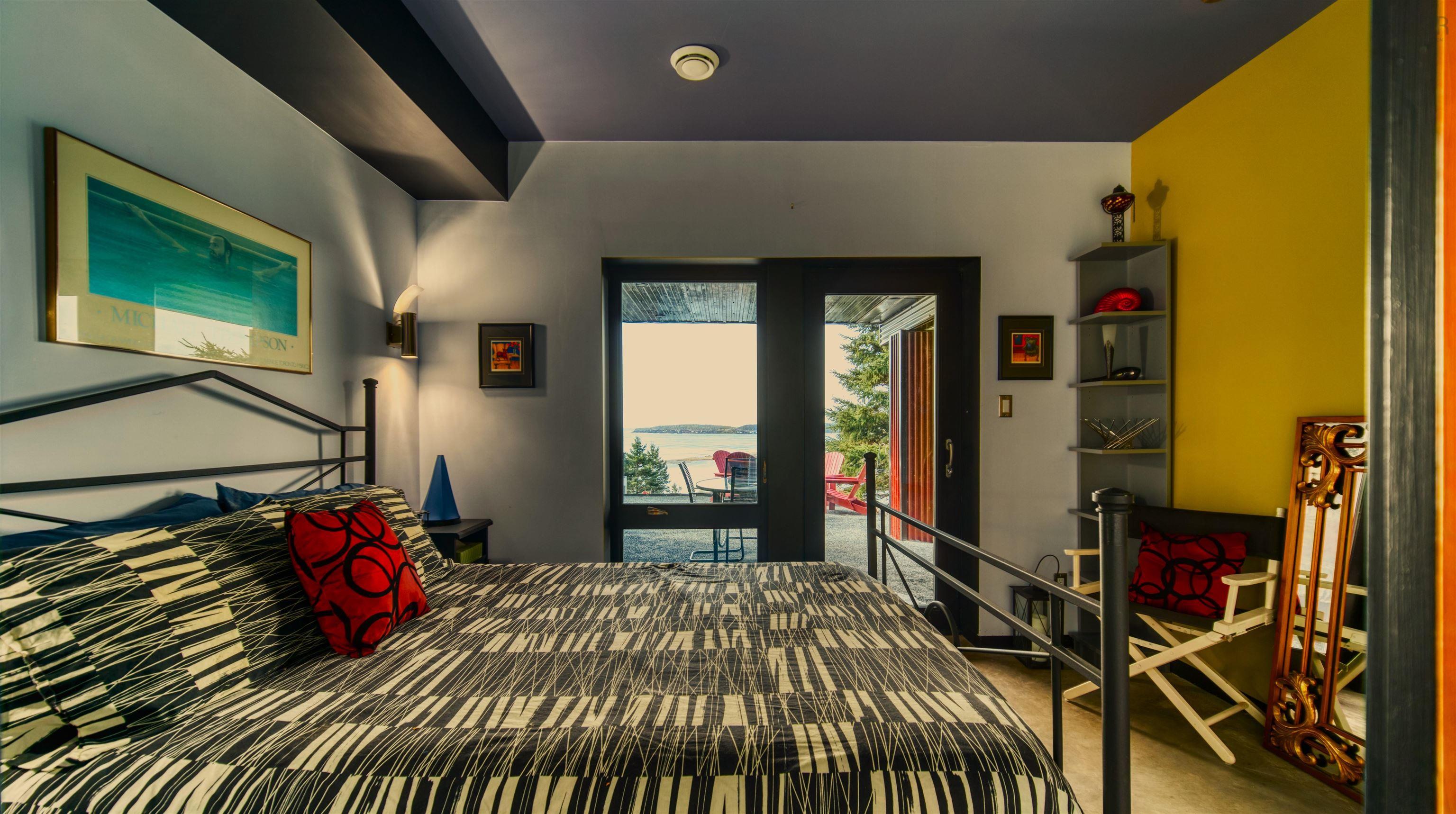 $1,295,000.00: 66 Beach Hill Road, Kingsburg