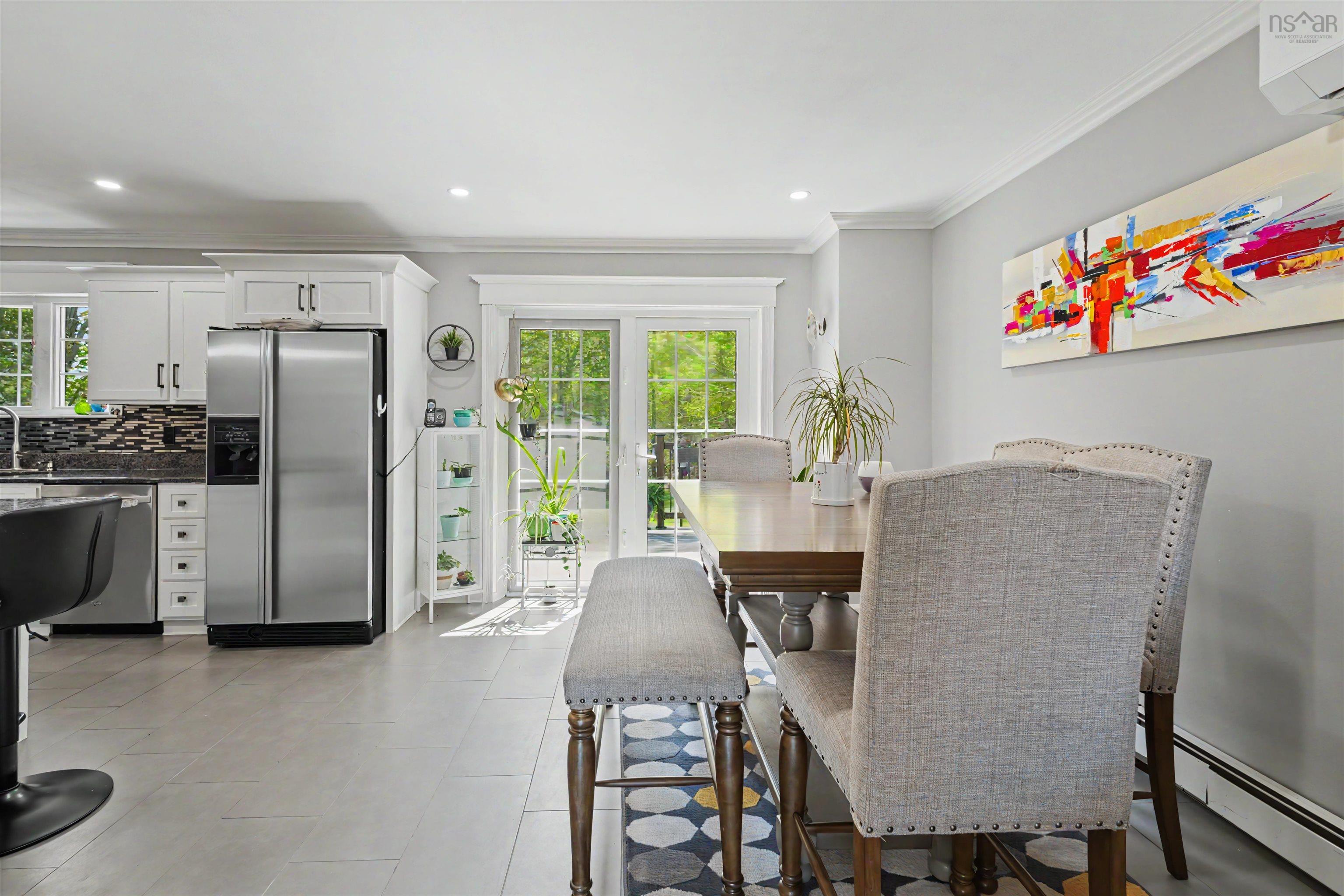 $499,999.00: 48 Waterville Drive, Howie Centre
