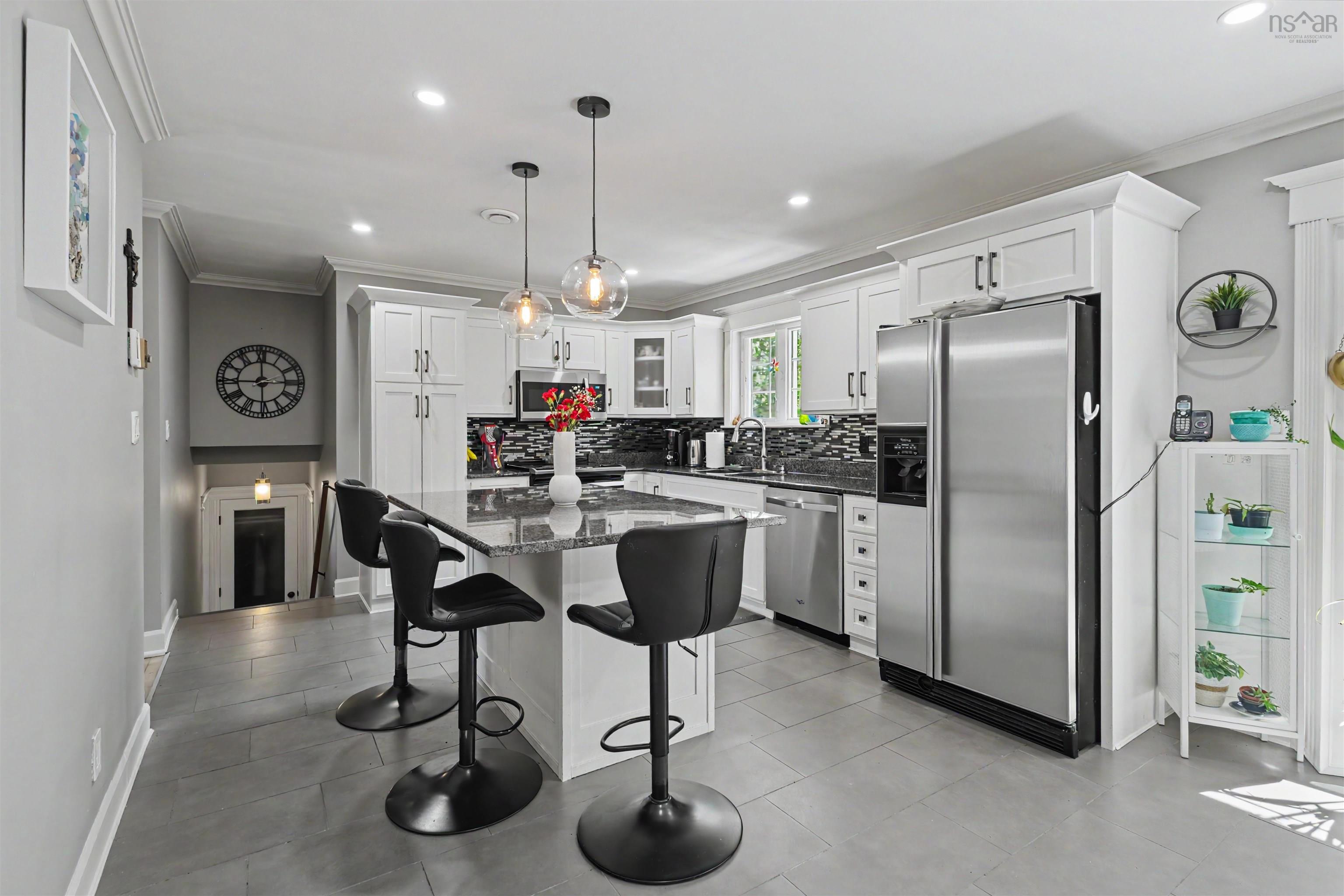 $499,999.00: 48 Waterville Drive, Howie Centre