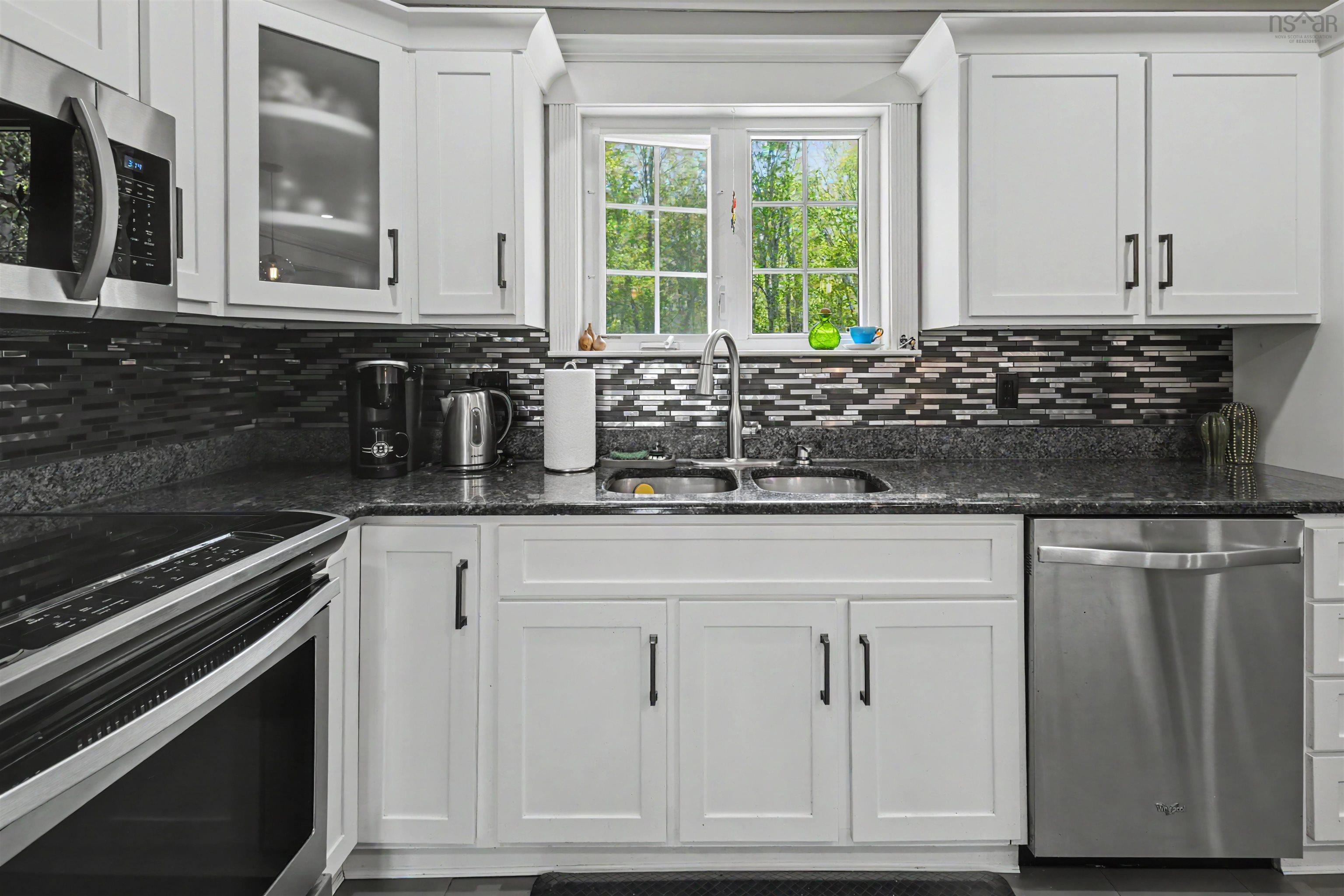 $499,999.00: 48 Waterville Drive, Howie Centre