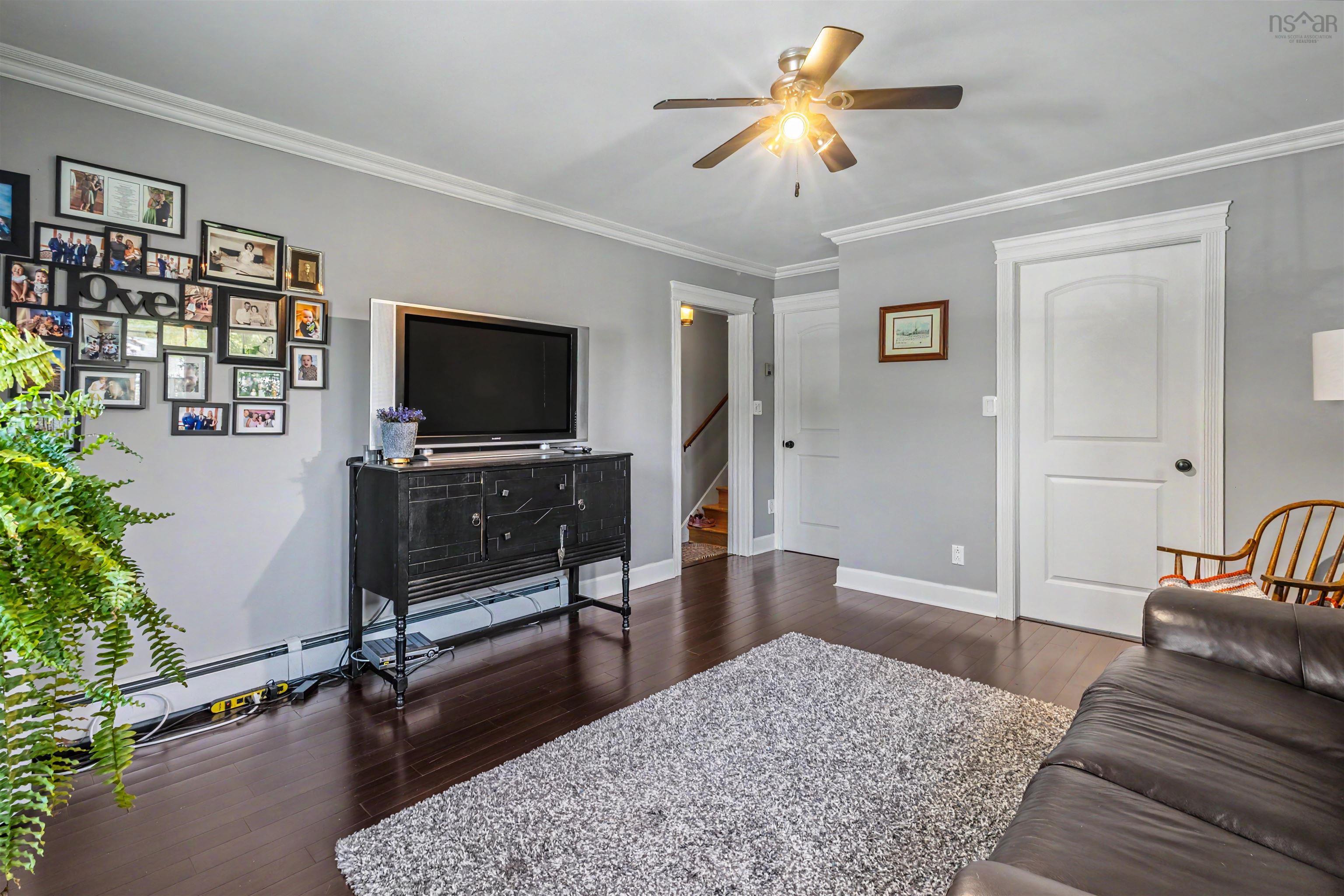 $499,999.00: 48 Waterville Drive, Howie Centre