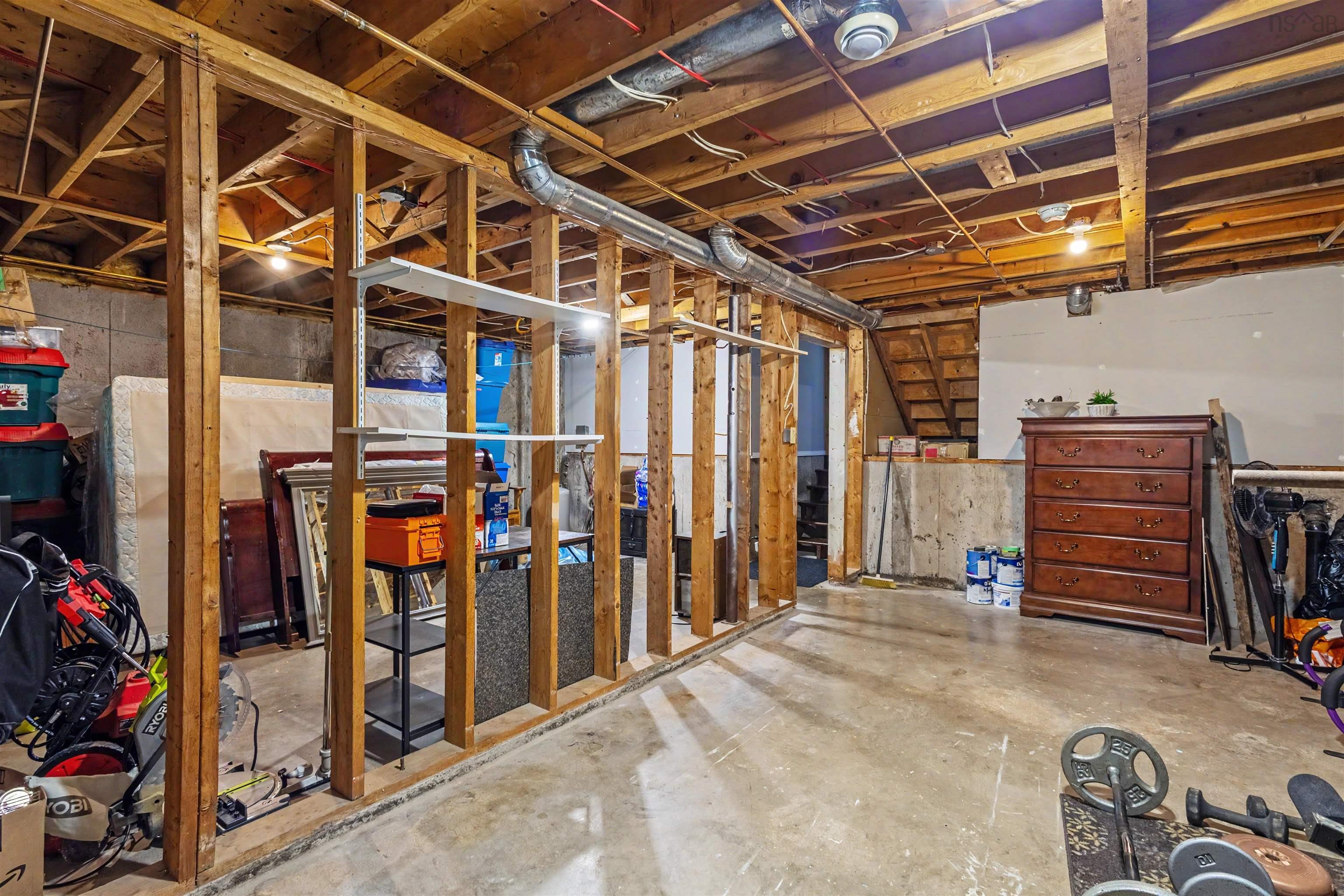 $499,999.00: 48 Waterville Drive, Howie Centre