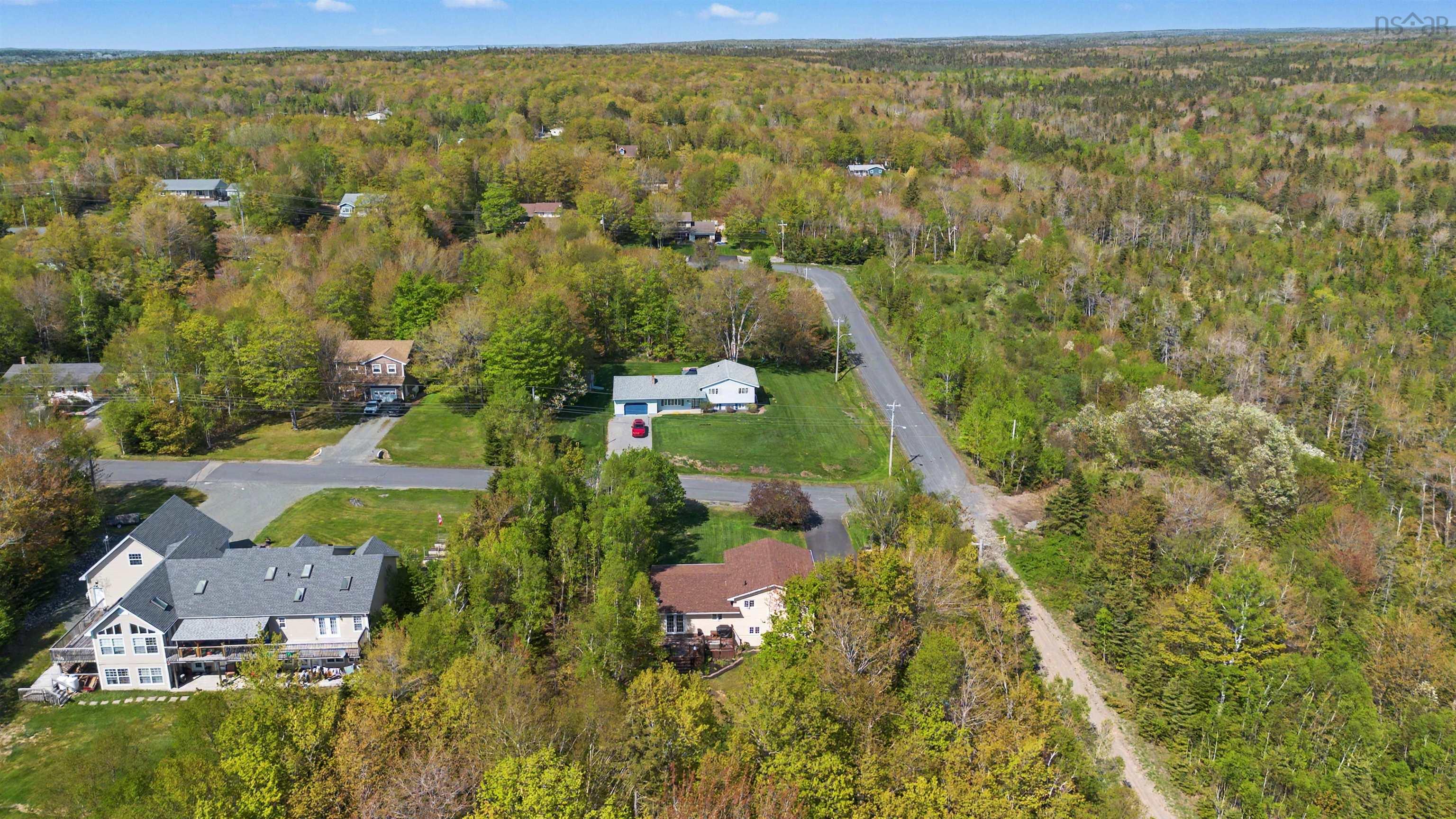 $499,999.00: 48 Waterville Drive, Howie Centre