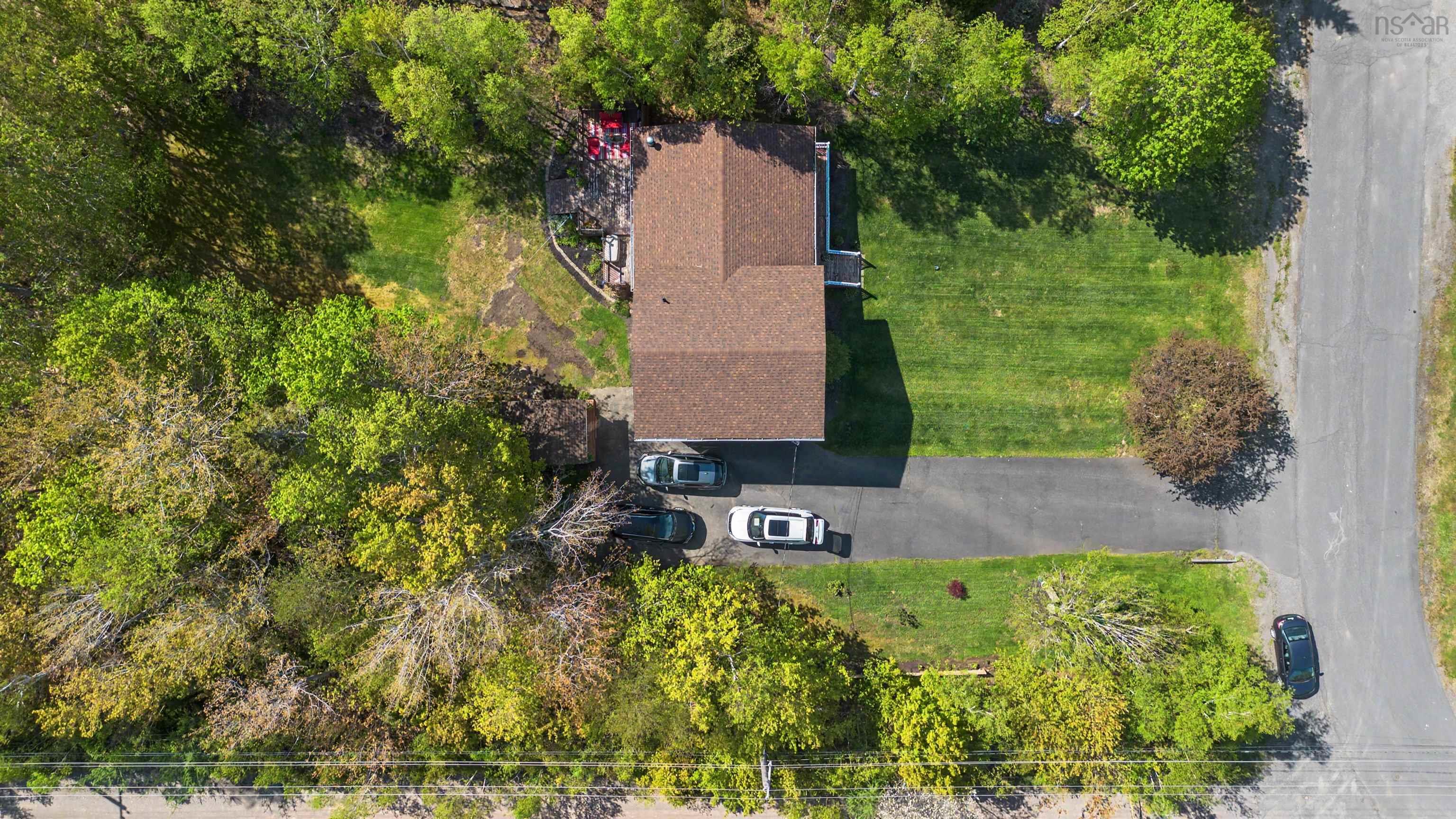 $499,999.00: 48 Waterville Drive, Howie Centre