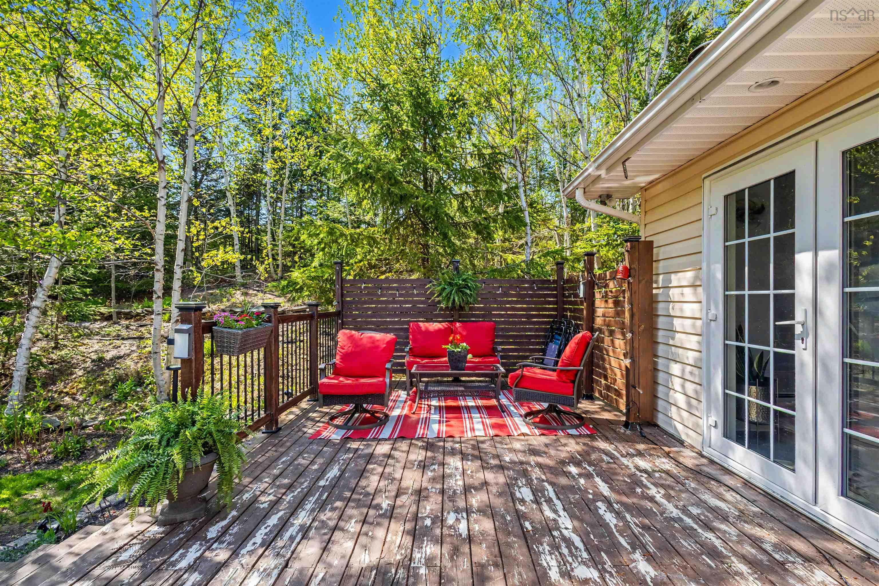 $499,999.00: 48 Waterville Drive, Howie Centre