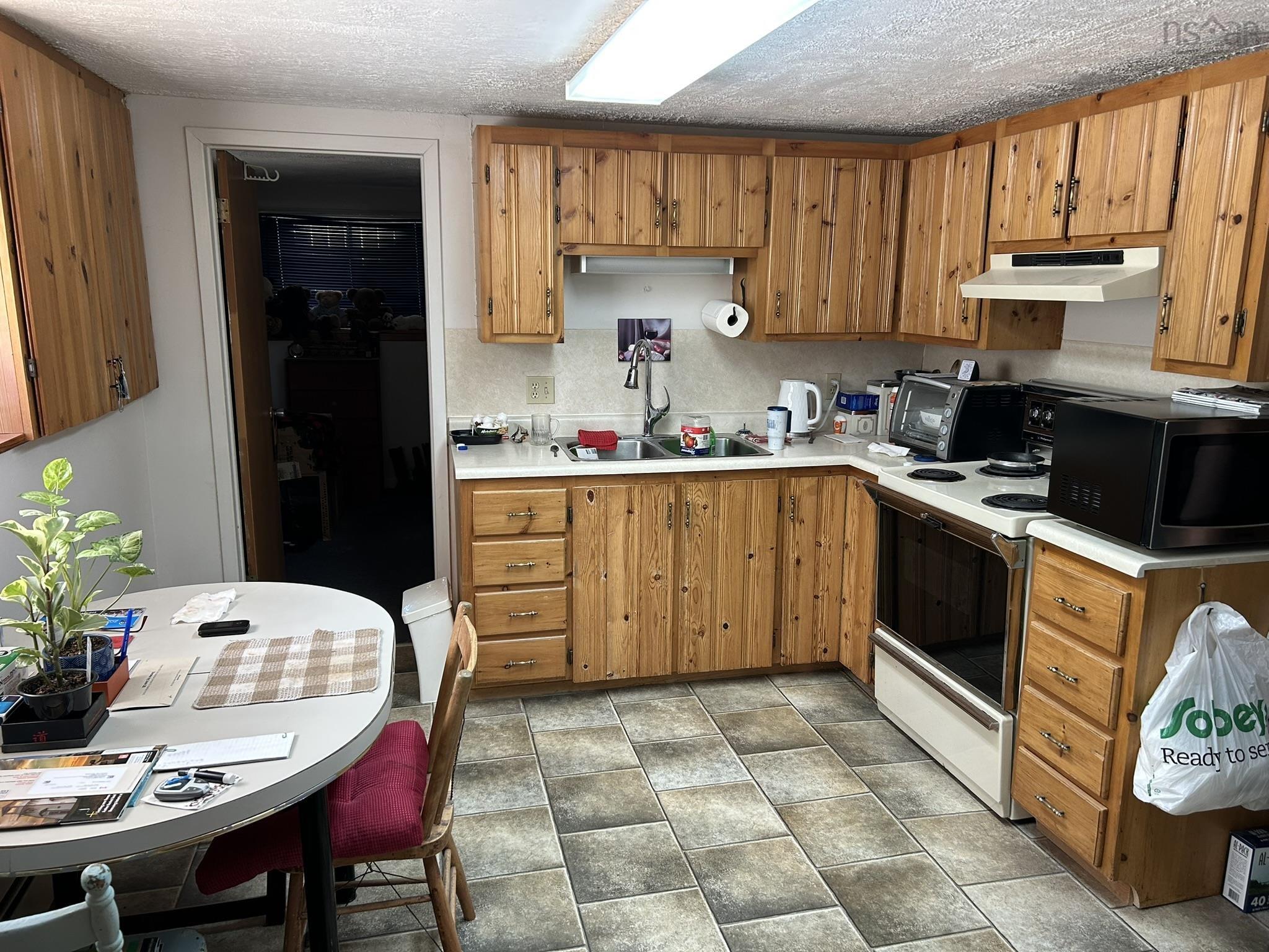 $399,000.00: 146 ABBEY Avenue, Truro
