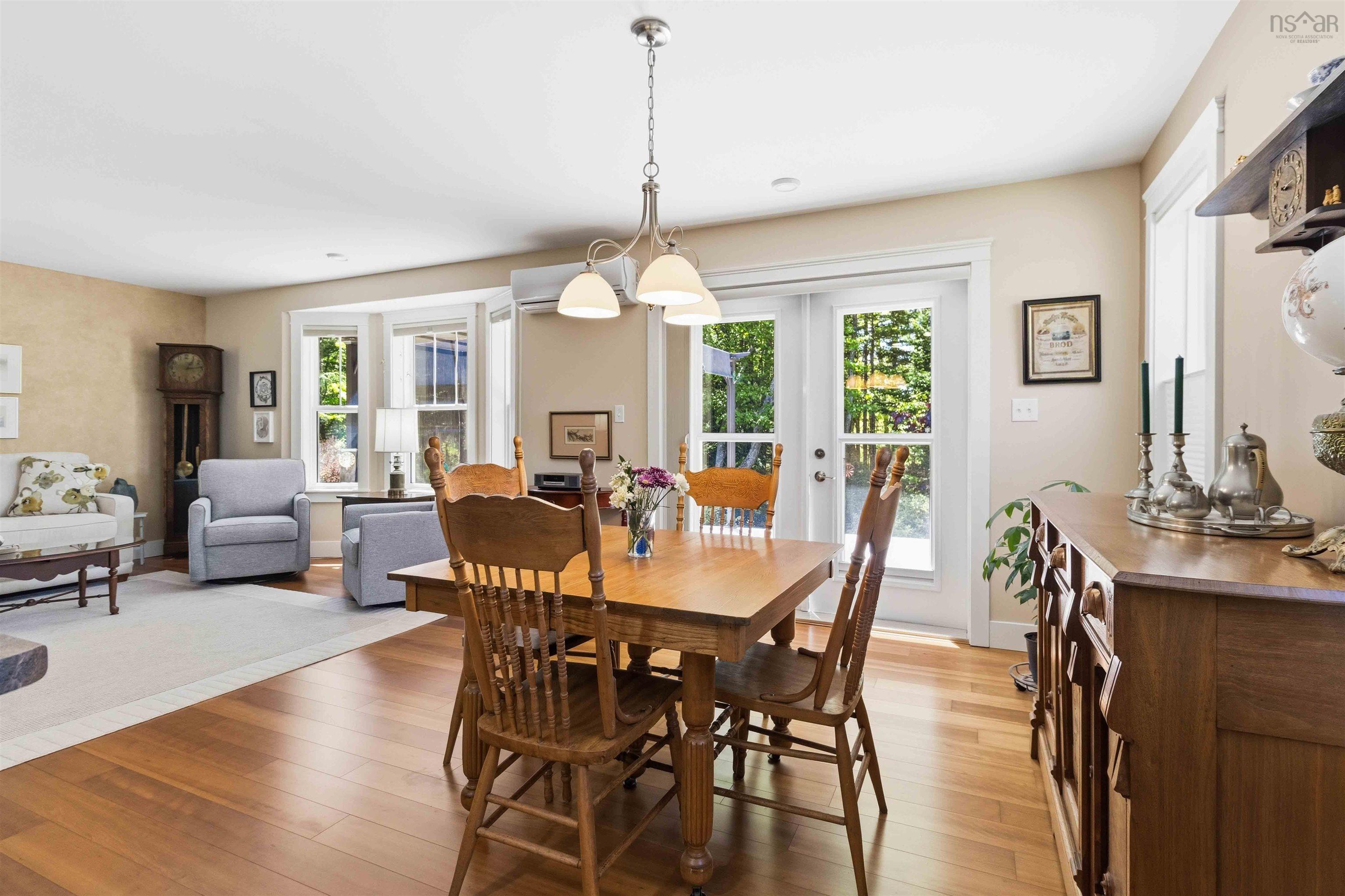 $549,000.00: 32 Roundhouse Drive, Bridgewater