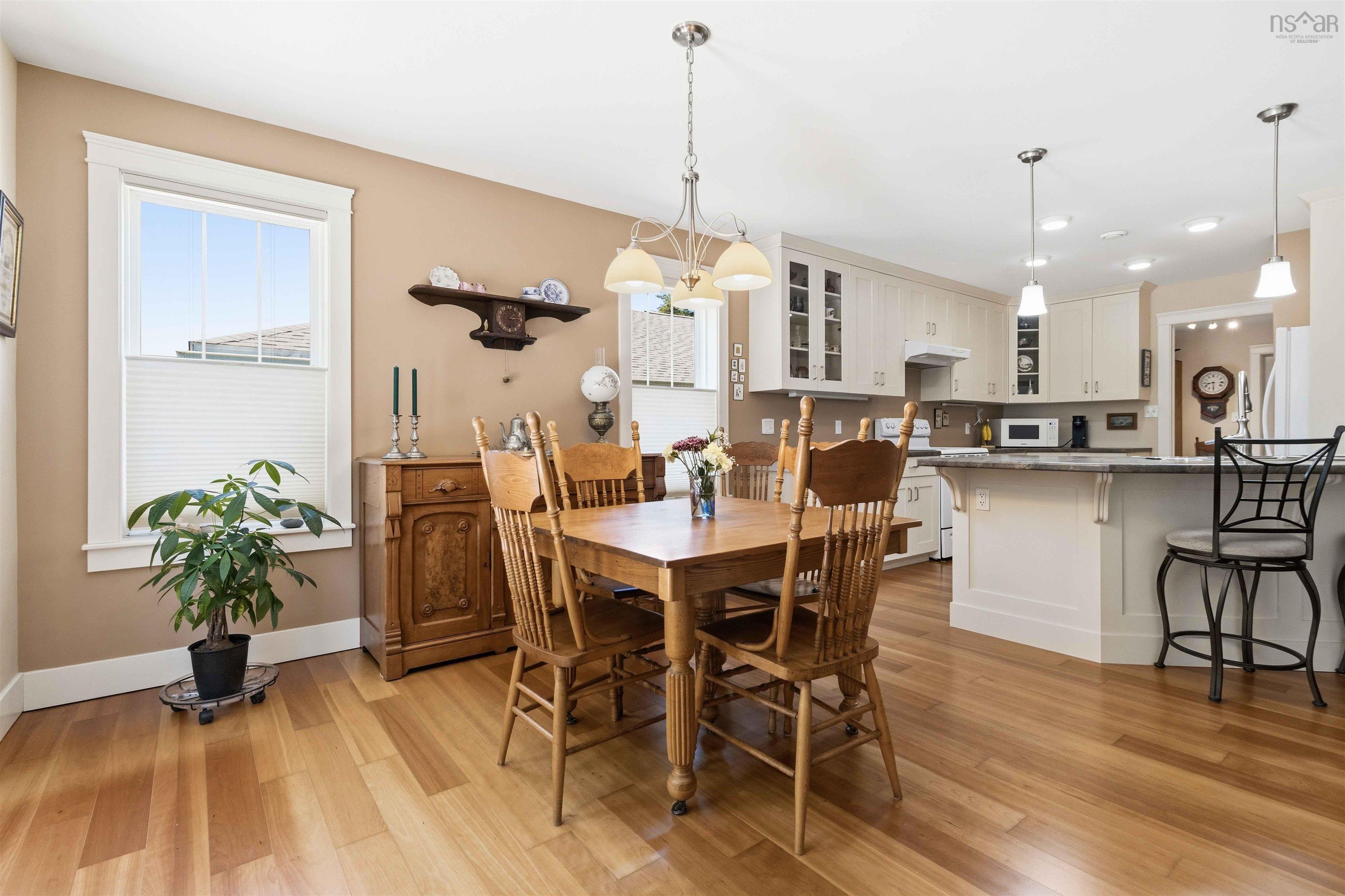 $549,000.00: 32 Roundhouse Drive, Bridgewater